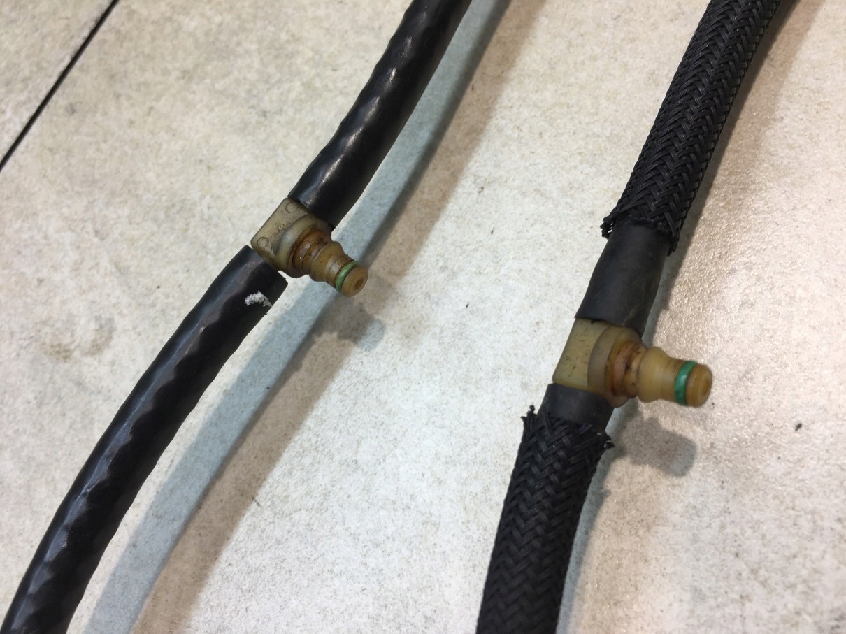 патрубок переливной CITROEN C5 и 2.0