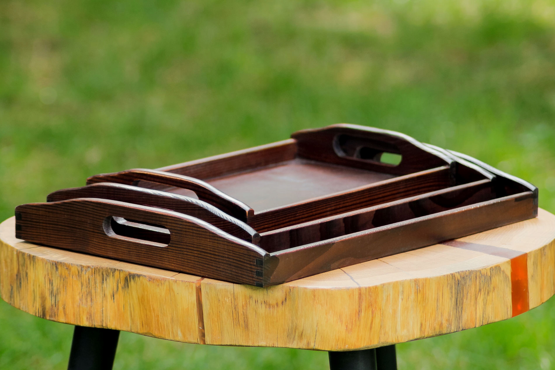 Drewniane TACE malowane tacki KOMPLET zestaw 3 el. Kolor odcienie brązu i beżu