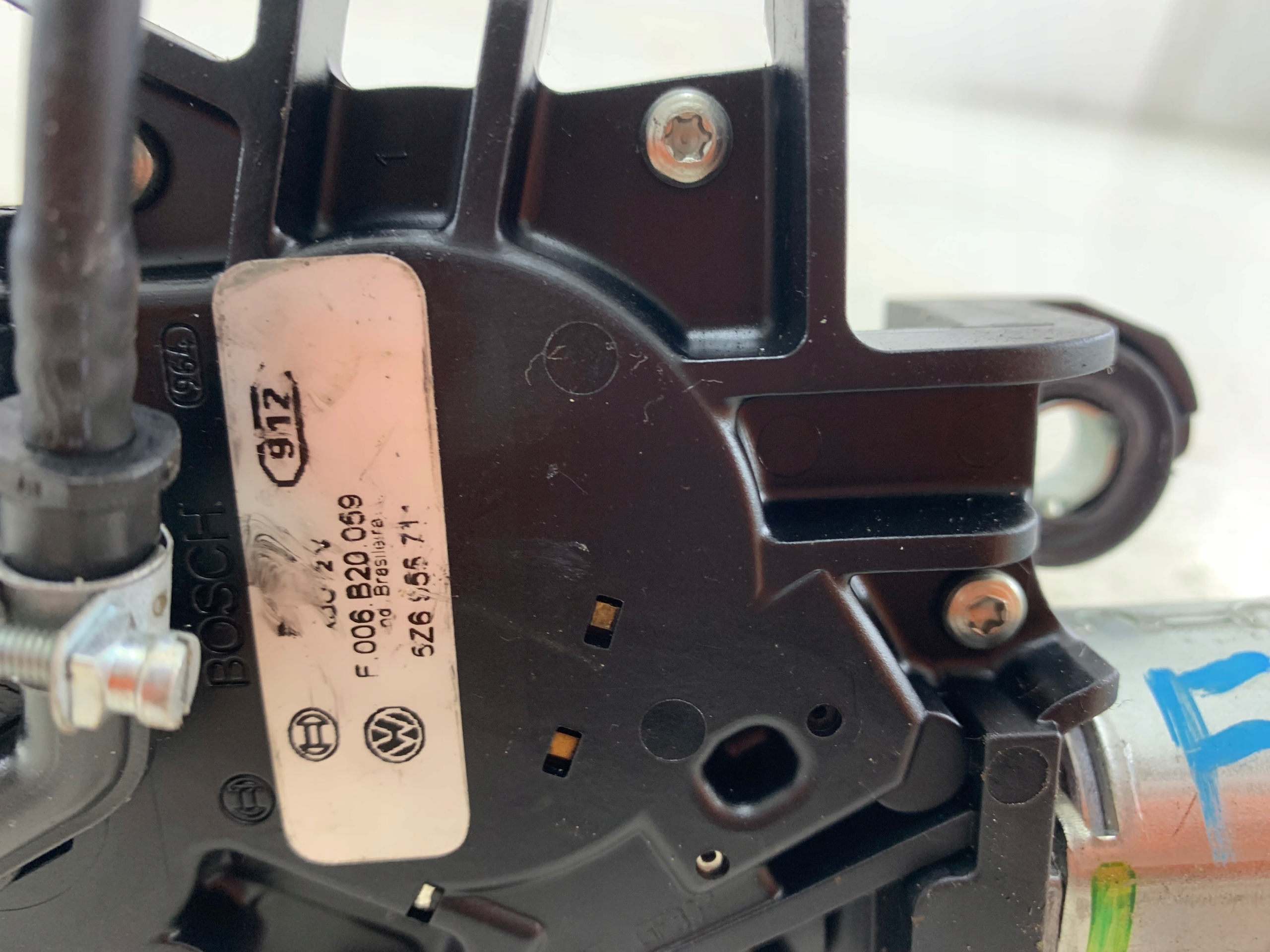 VW FOX ablaktörlő hátsó 5Z6955711