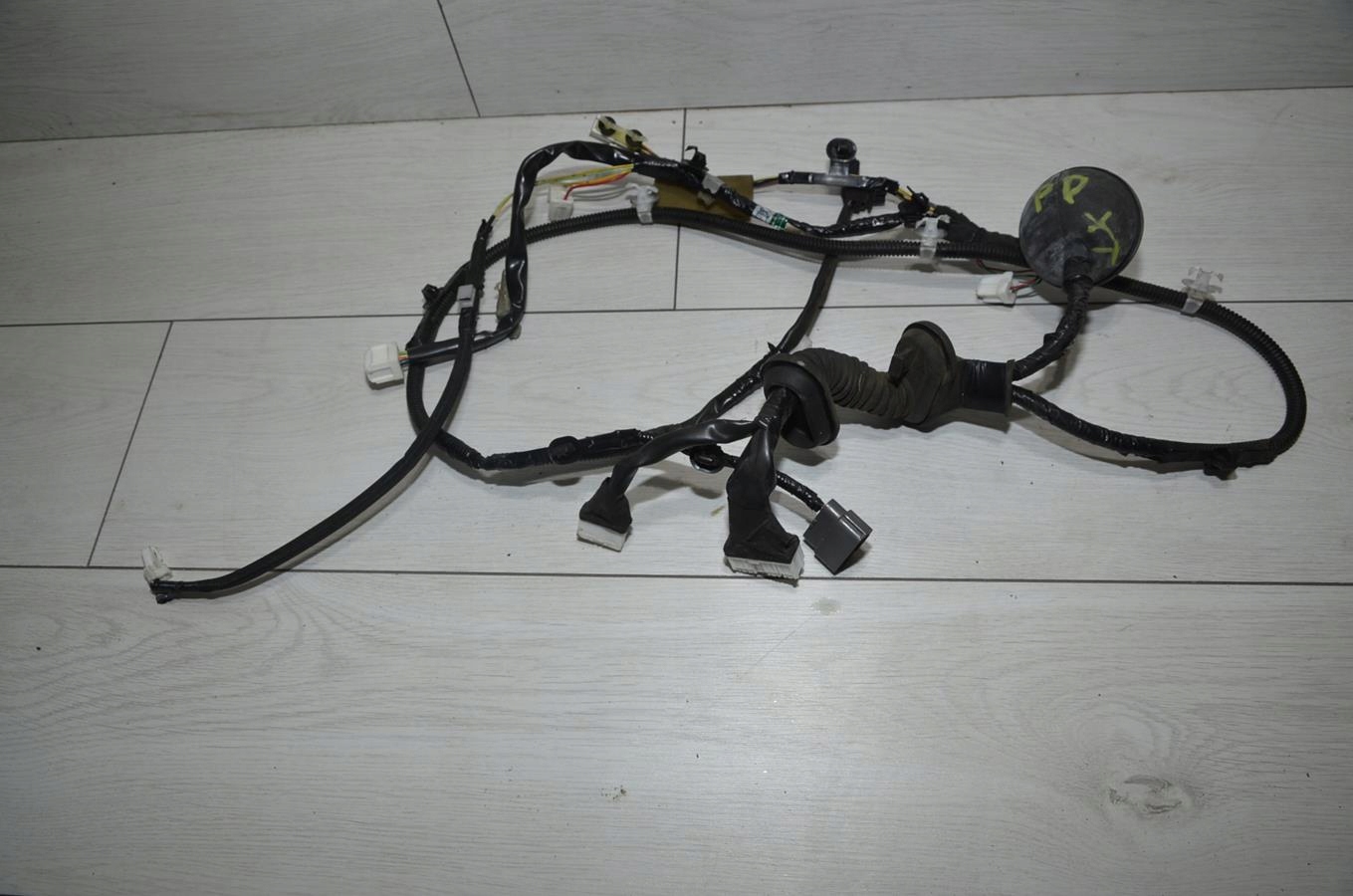 bundle door right front Nissan X-Trail t31