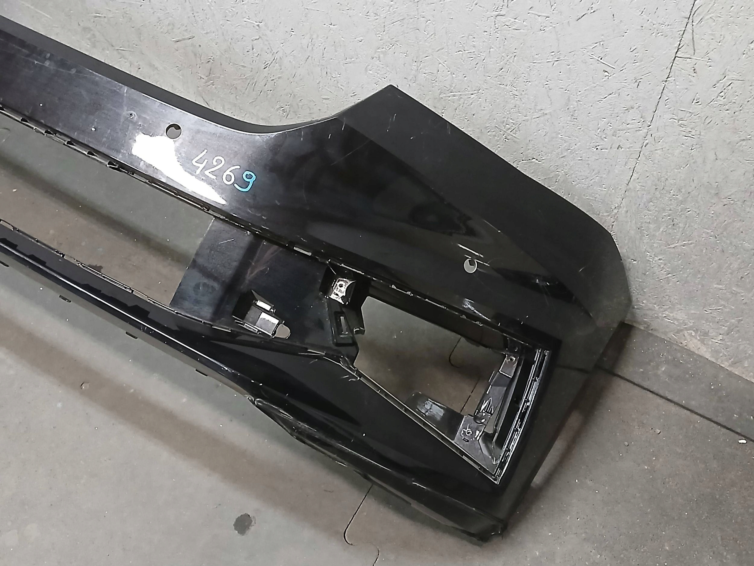 Pare choc Avant SKODA FABIA IV 4