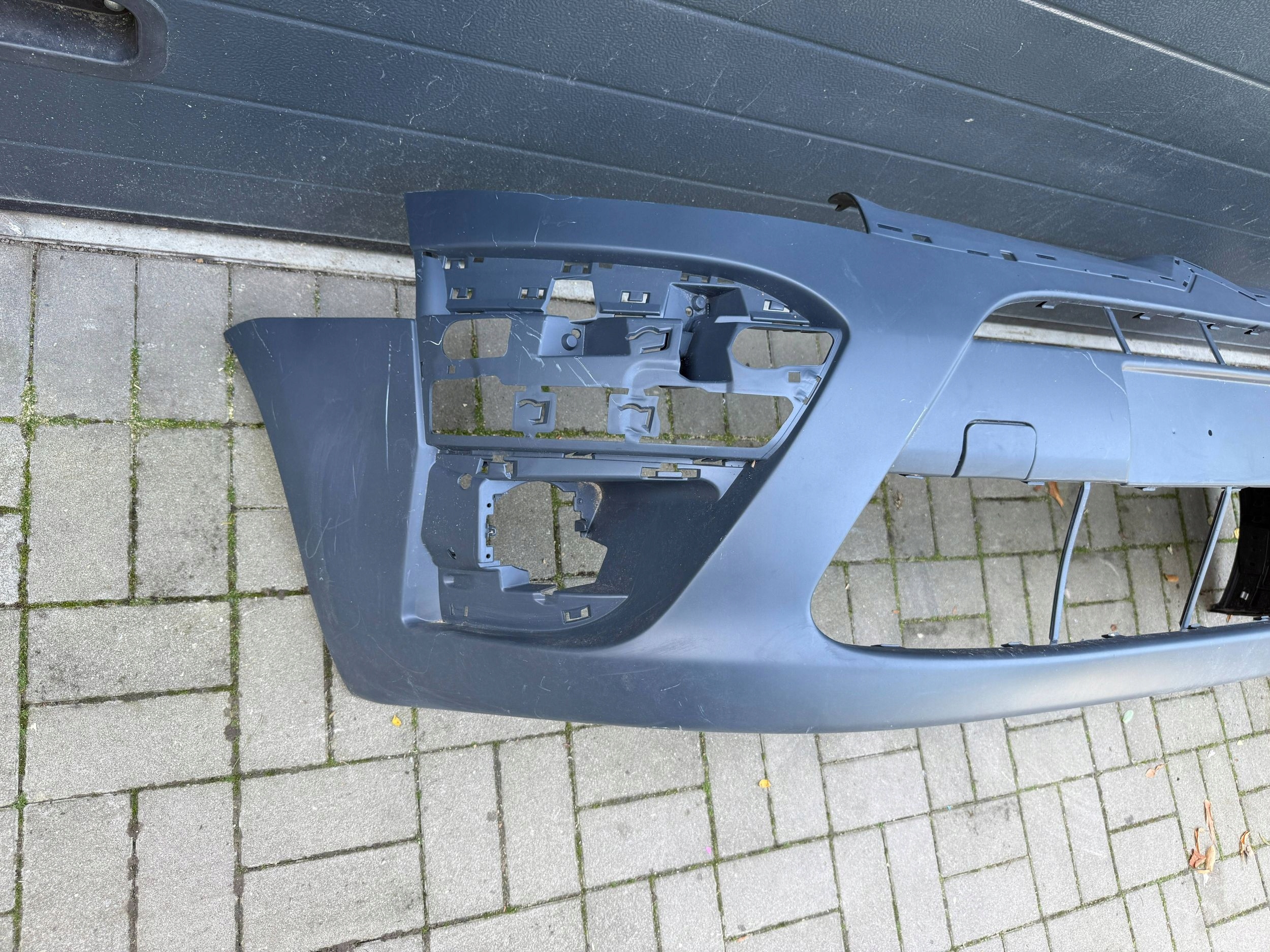 Citroen C4 and Picasso Lift 10- bumper front front