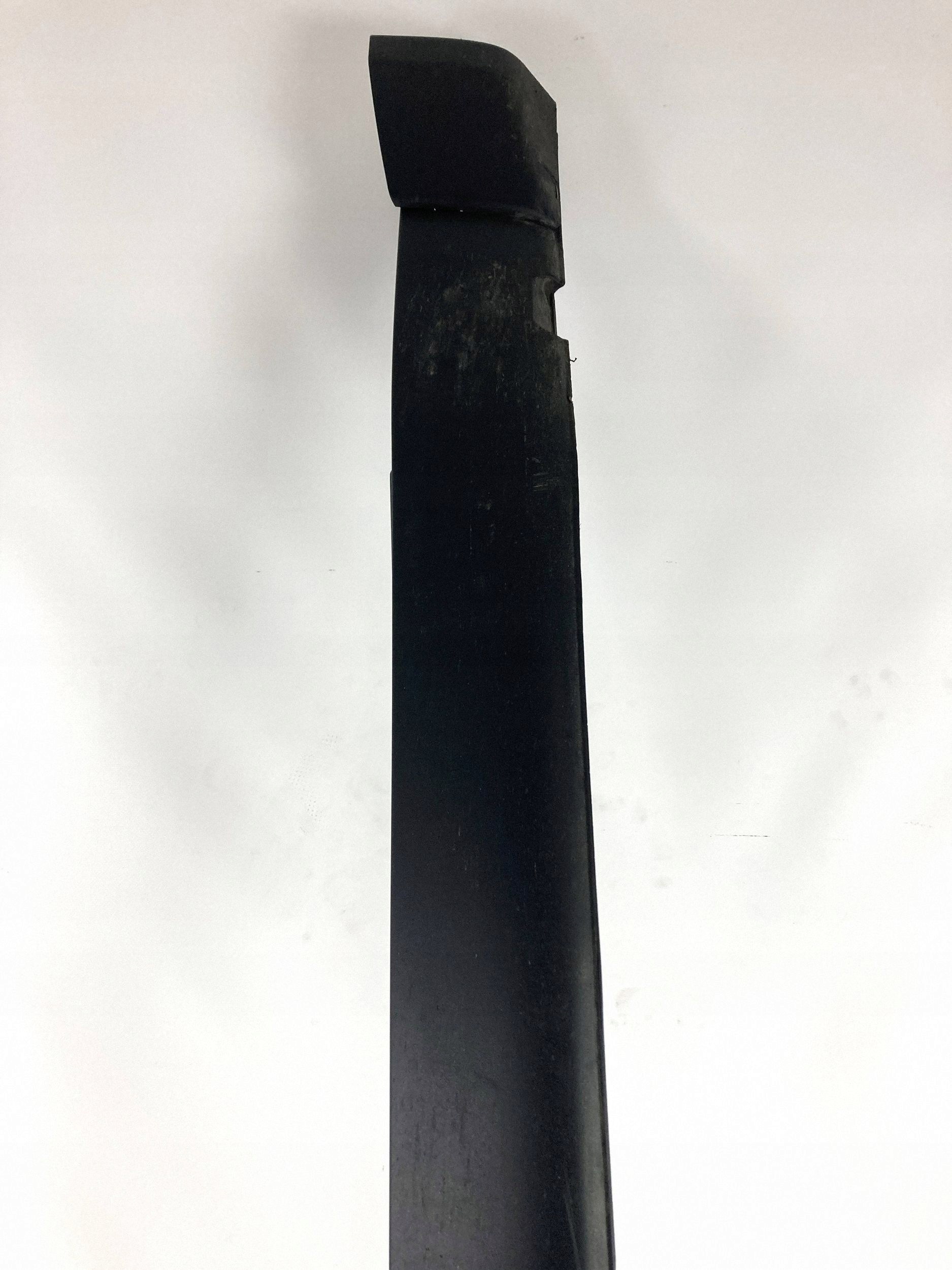 Dodge Challenger Widebody 2015-23 cap threshold threshold moulding right