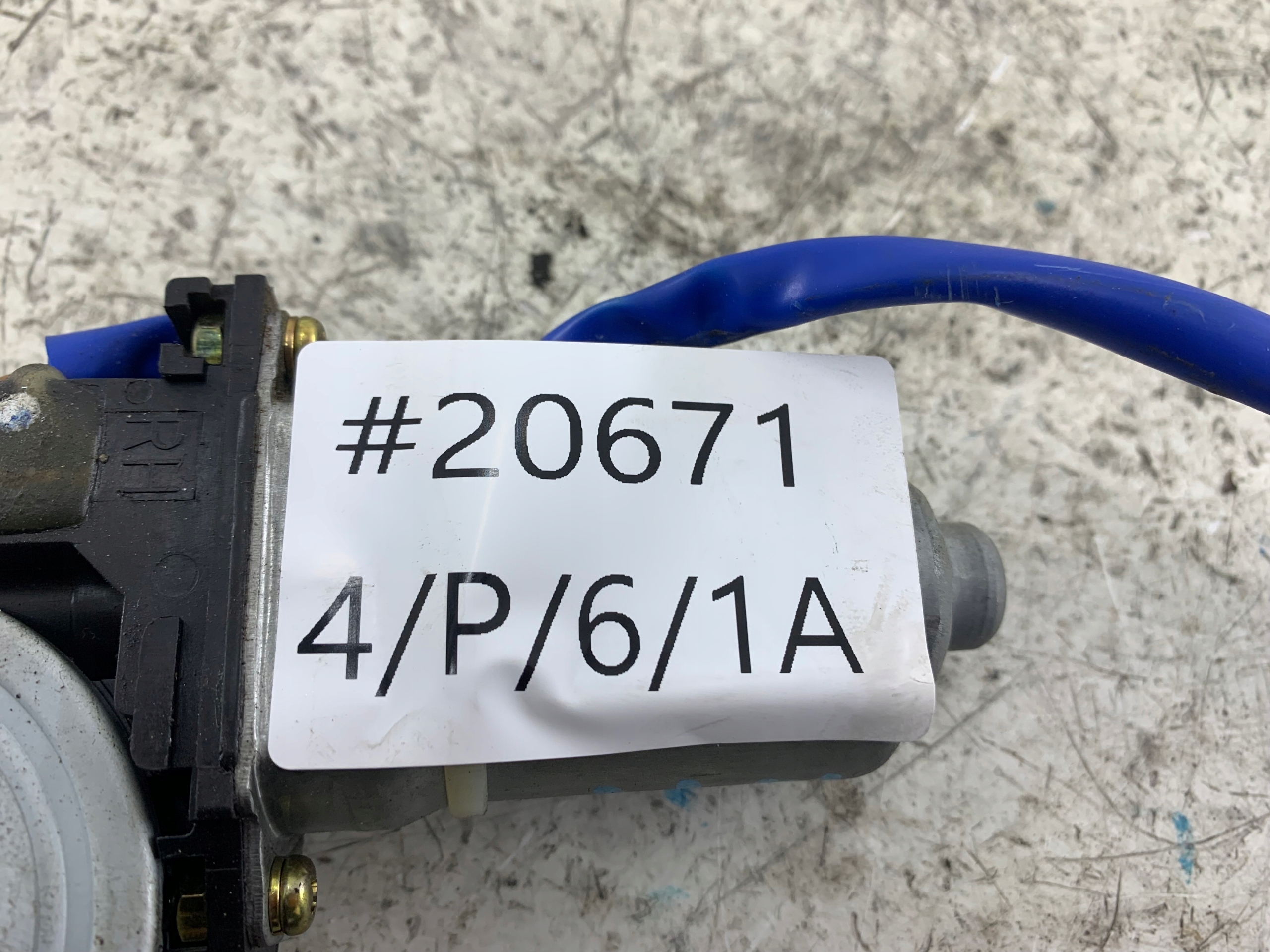 HYUNDAI MATRIX and mini motor windows right front 98820-17100