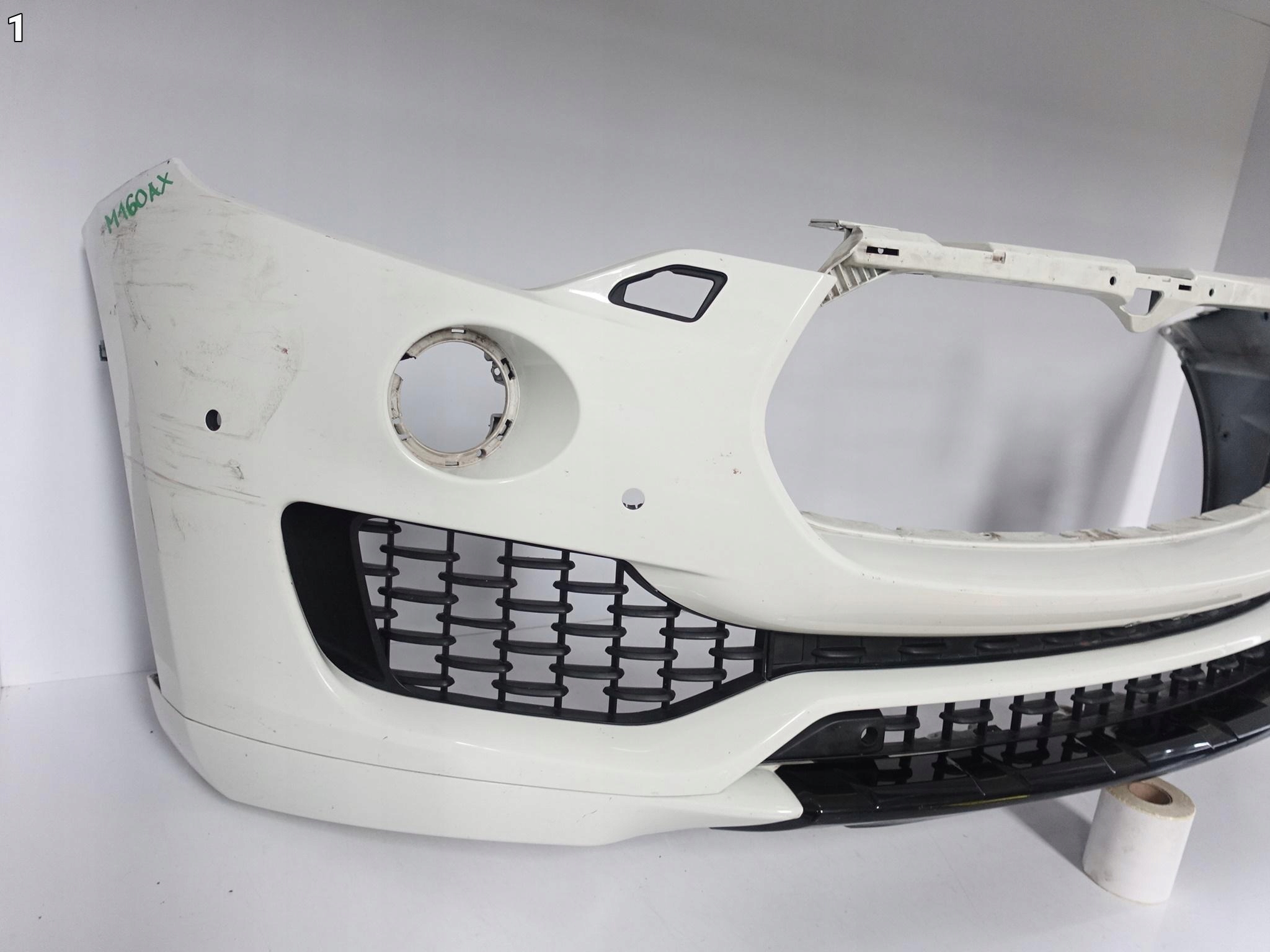 MASERATI LEVANTE M161 16- bumper SPOILER KRATKI front *washer/PDC*