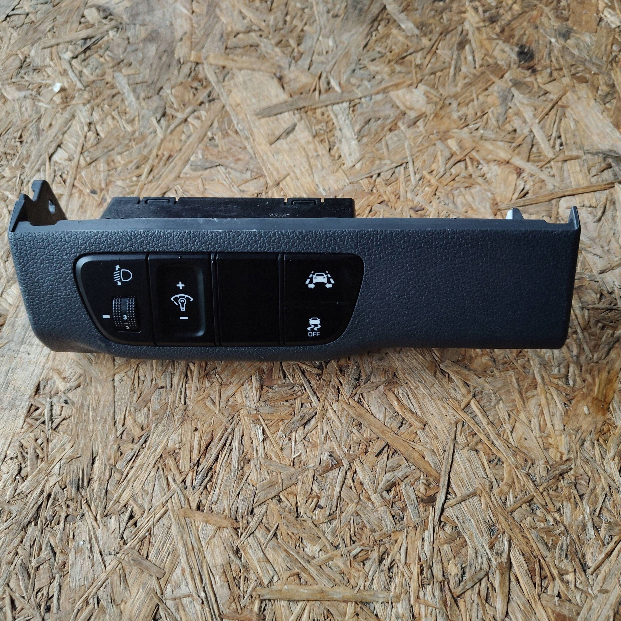 control panel Hyundai Ioniq 4 120021383