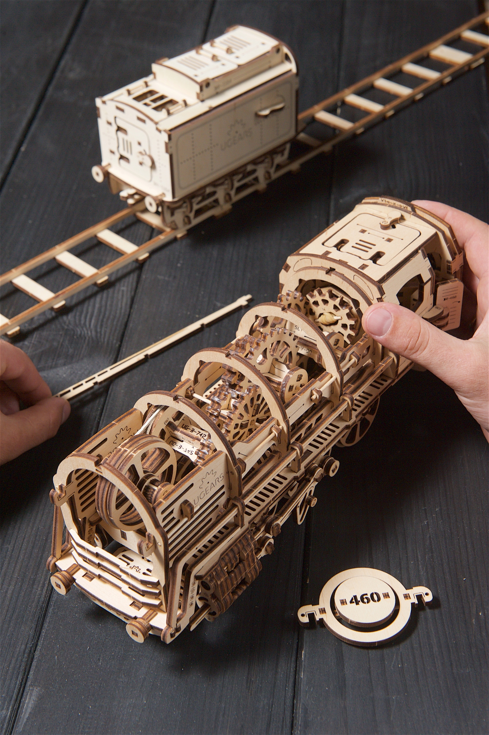 Puzzle 3D Drewniane Lokomotywa UG 460 uGEARS Bohater Inny