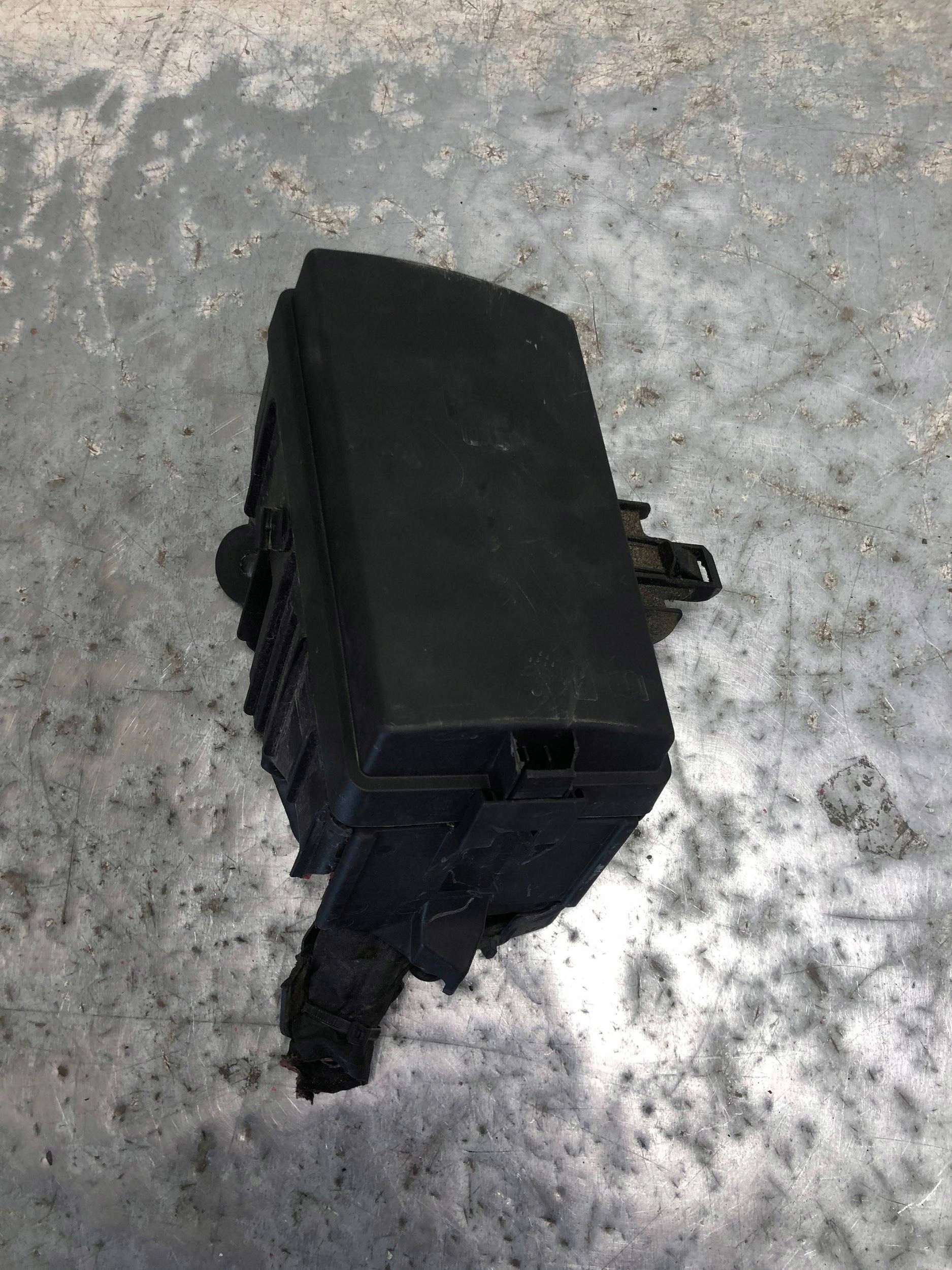 Kasten der Sicherungen VW PASSAT B8 5Q0907361B
