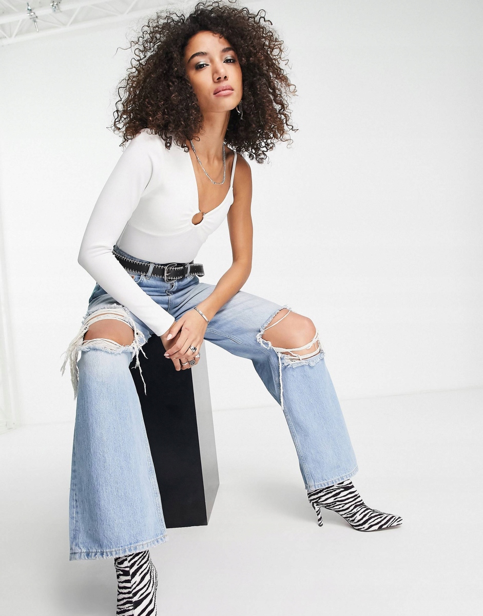 BODY Z ASYMETRYCZNYM DEKOLTEM ROZM S 680 Rozmiar S (36)