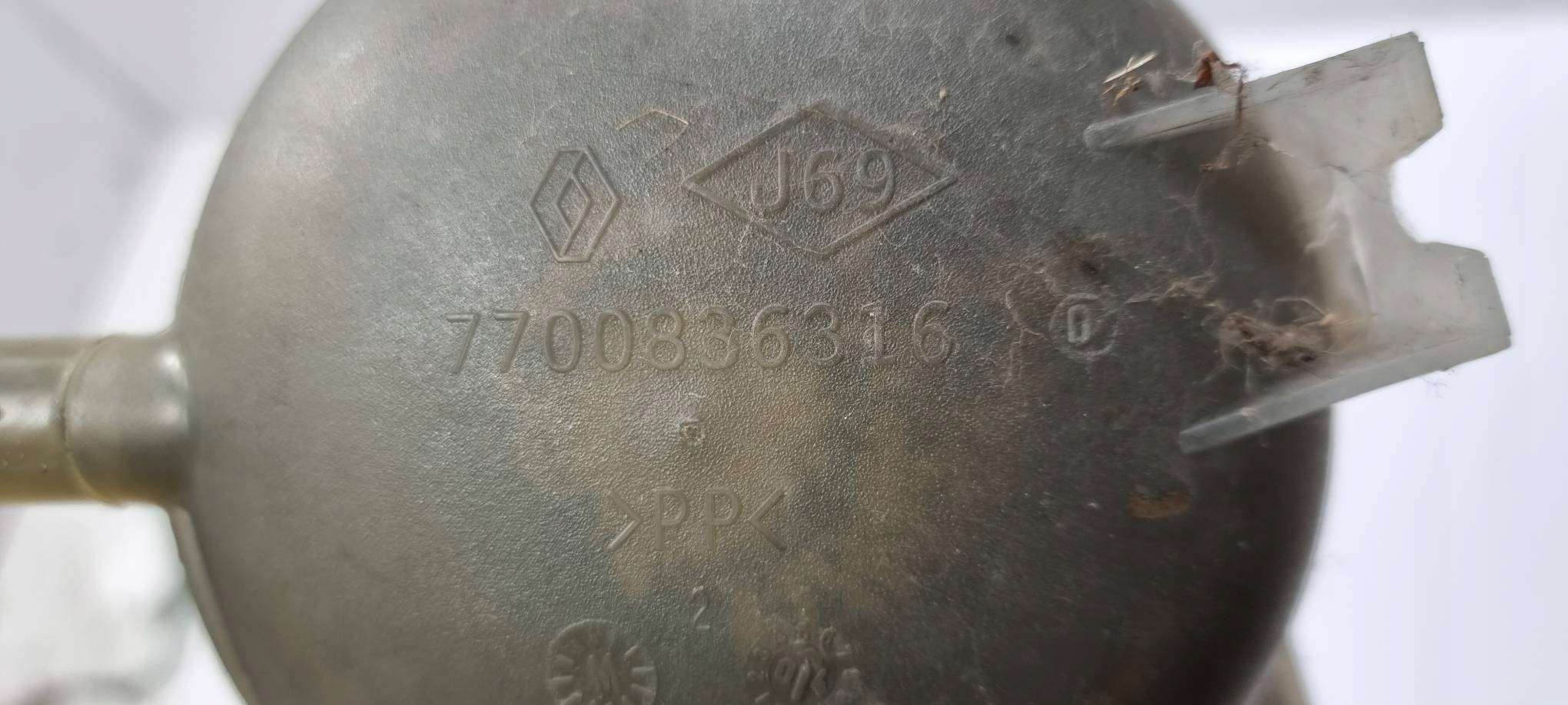 Réservoir eau 7700836316 RENAULT CLIO II