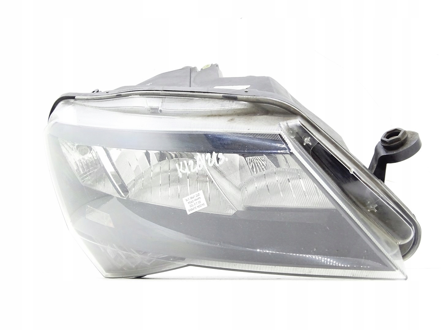 REFLEKTOR light right front right front SKODA SUPERB III 3V2941016