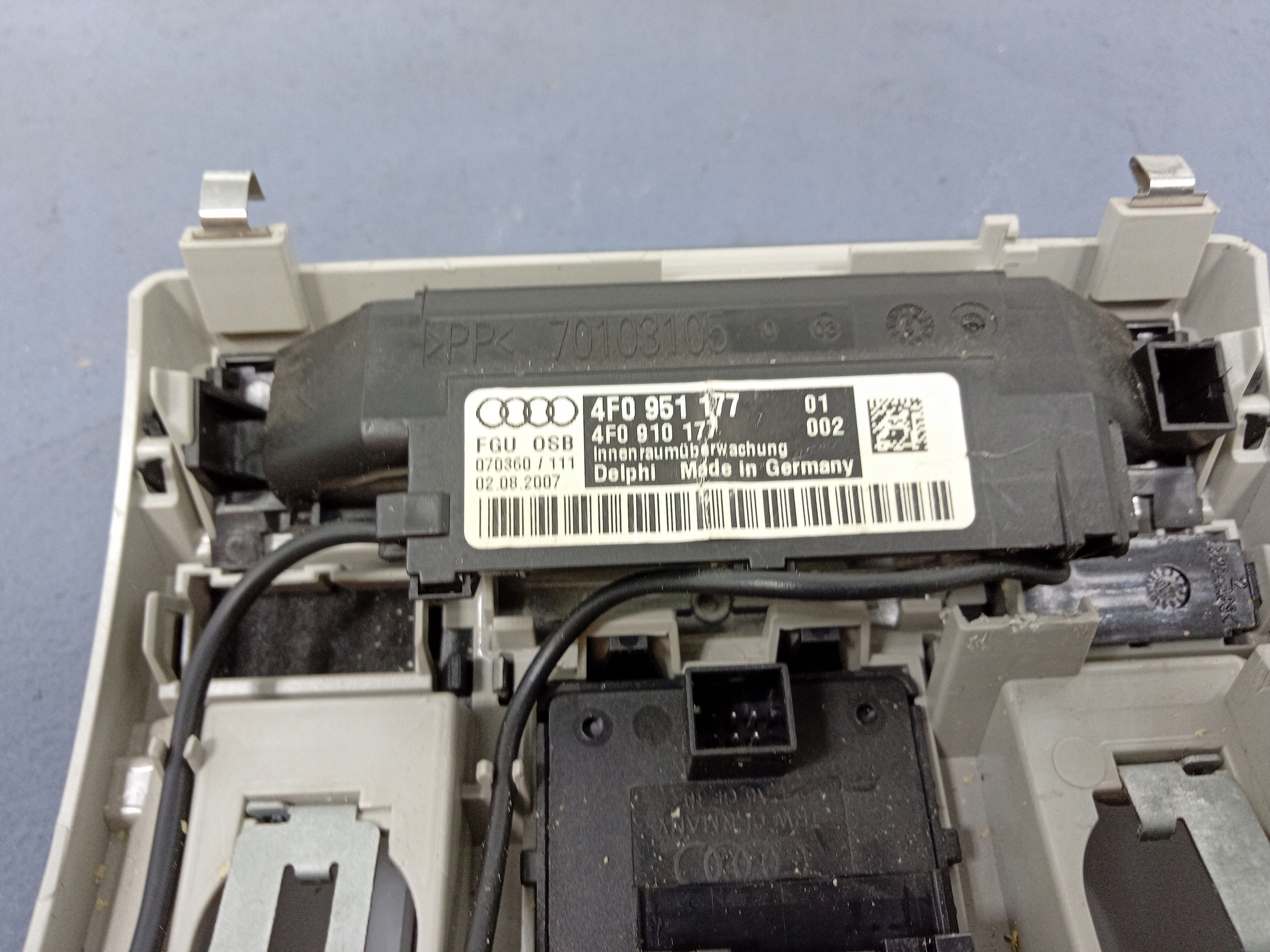 Audi Q7 и 4L Освещение Кузова черные 4F0951177