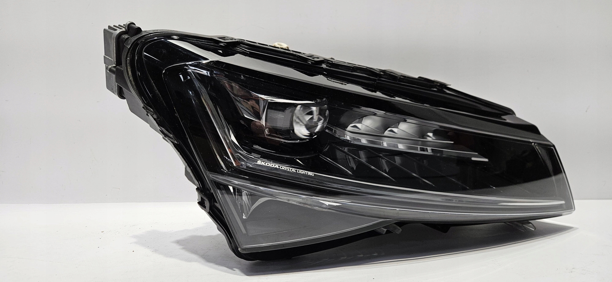 light right front FULL LED SKODA SUPERB III LIFT 19- original 3V1941016D