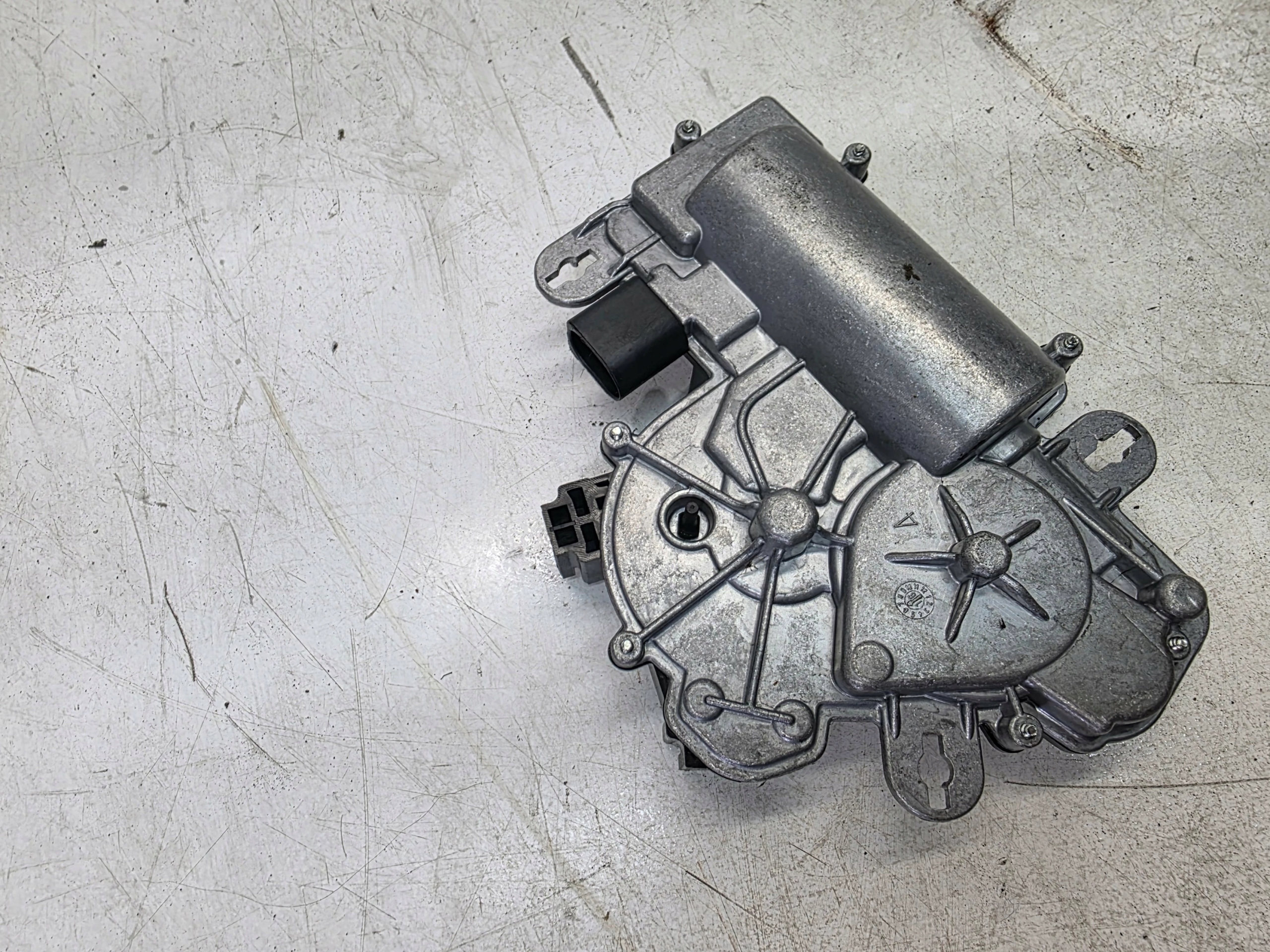lock DOCIAG bonnet rear part AUDI A4 A5 A6 Q7 4M 4M0827887B