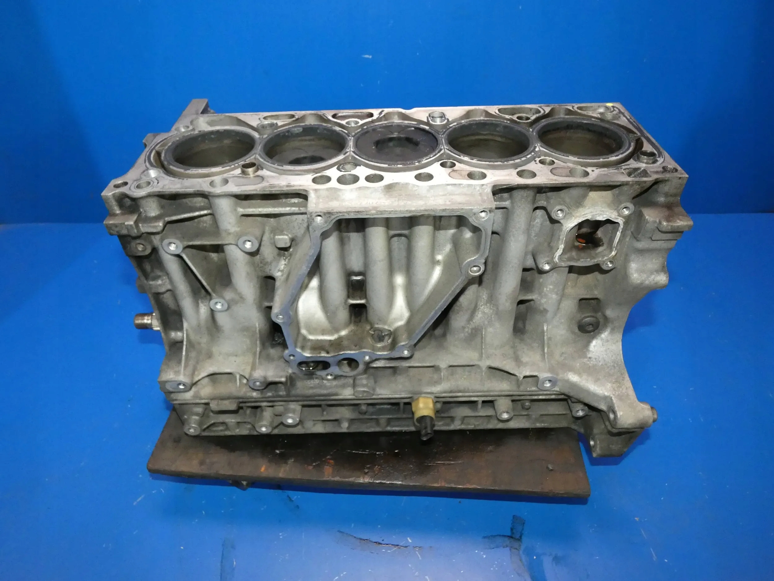 Volvo S60 II V60 XC60 2.0 D3 D5204T3 BLOK DÓŁ SILNIKA WAŁ KORBOWY TŁOKI KPL Numer katalogowy części 09487202