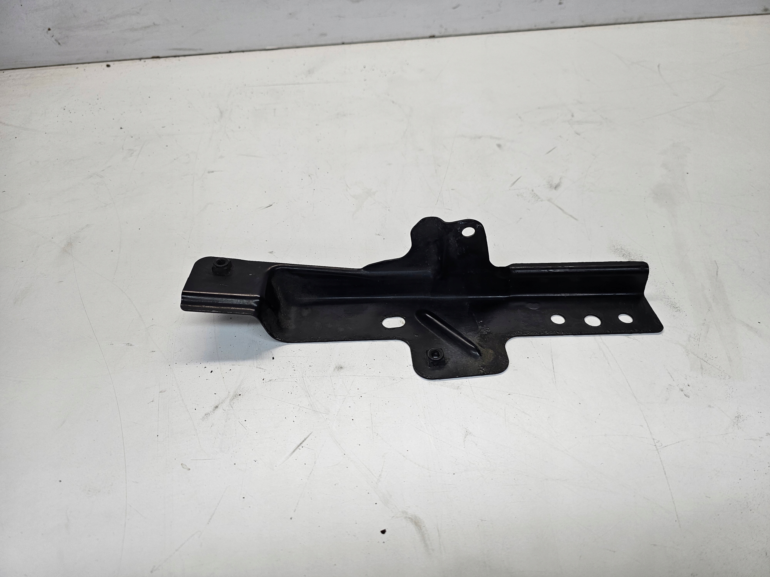 Halter Halter filter luft AUDI Q7 4L 4L0805697