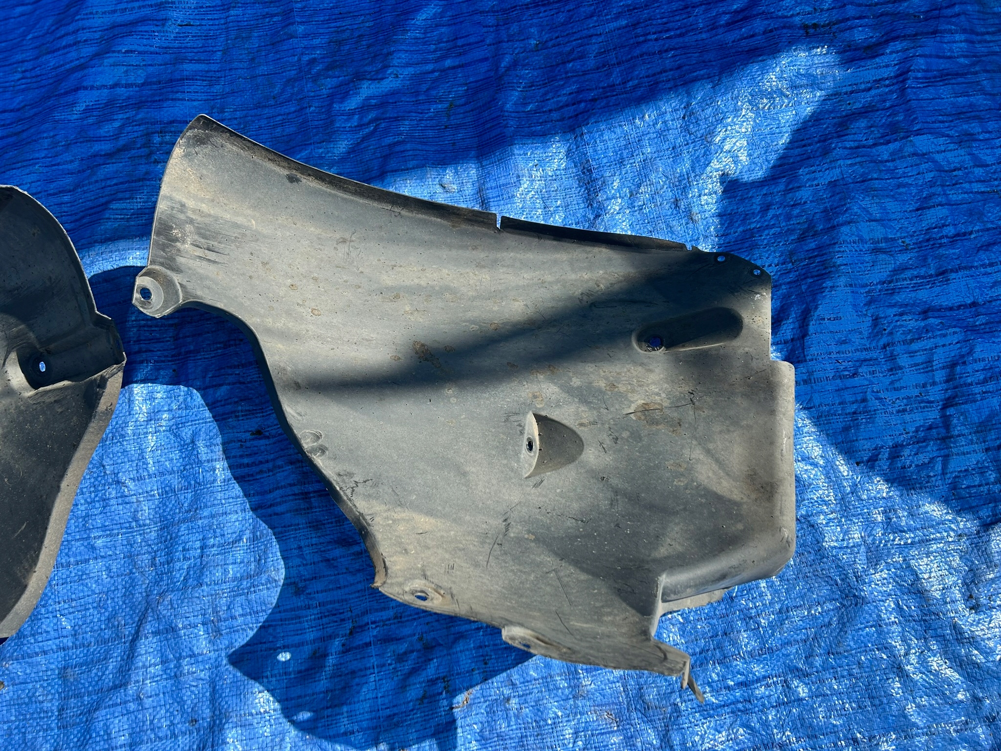 mudguard left front MERCEDES CLS W219 2196900930 2196900530