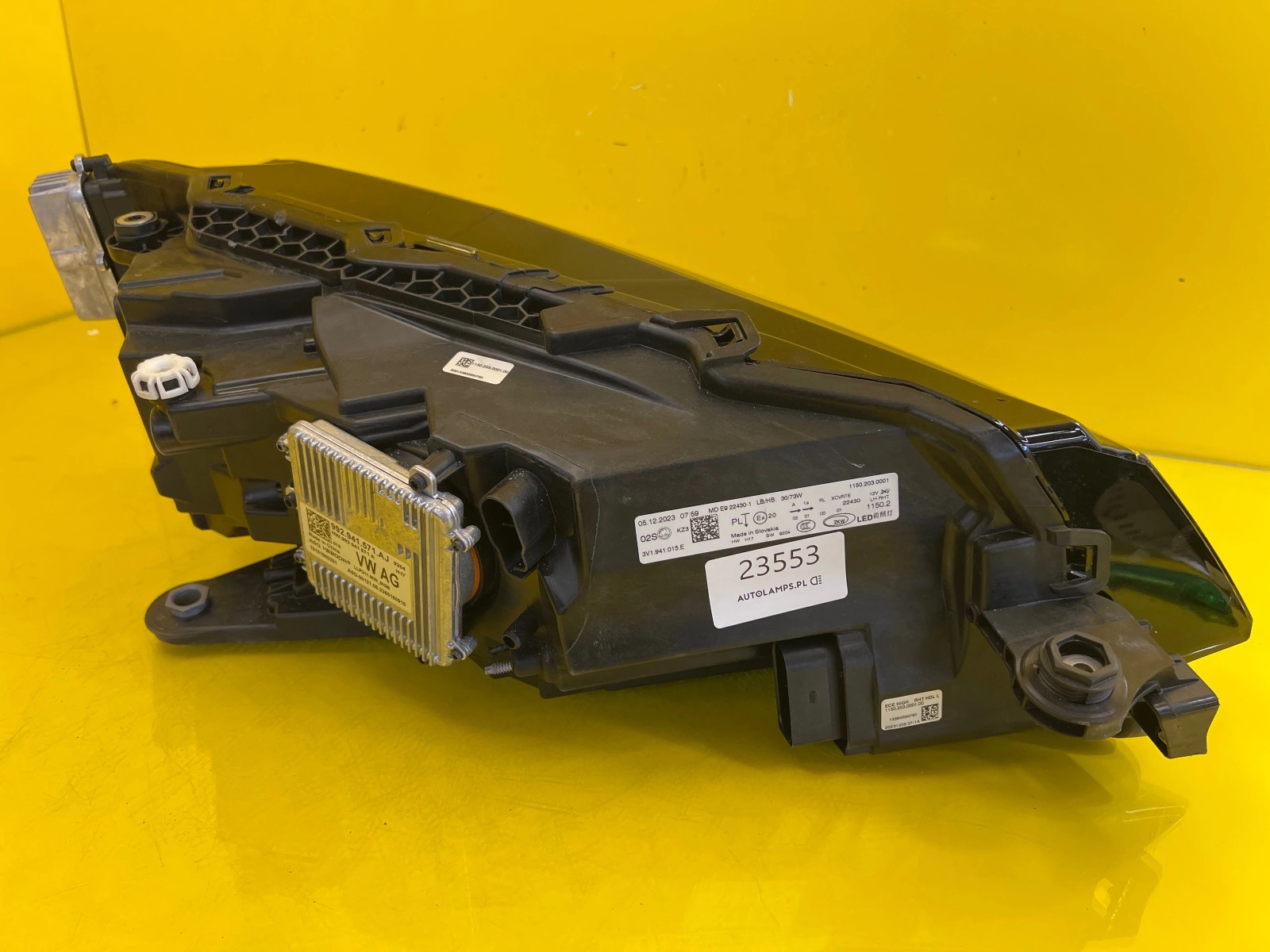 light left Skoda Superb 3V1 III 3 Lift 3V1941015E Full Led