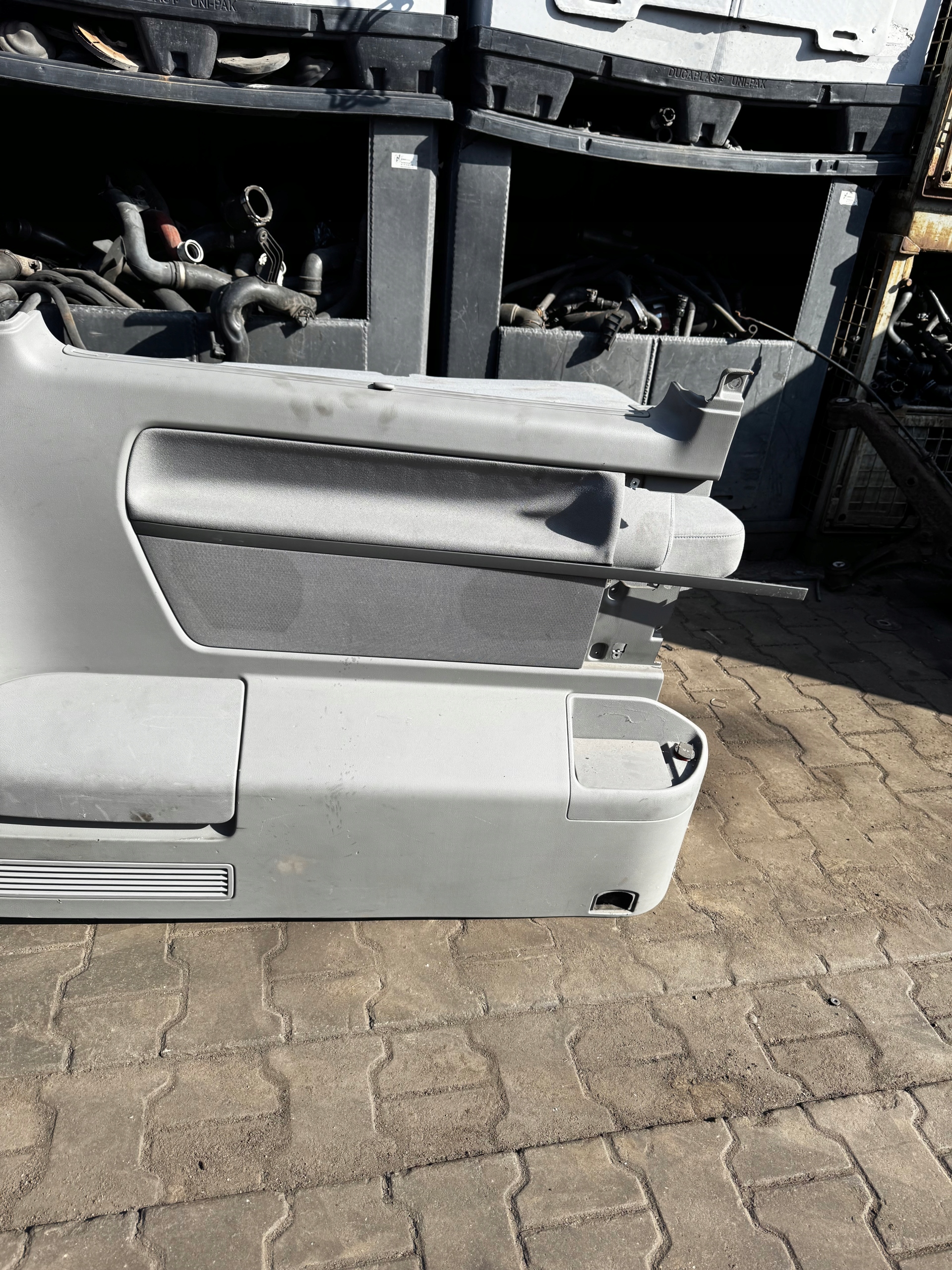 TAPCIERKA door left VW T5 COMFORTLINE