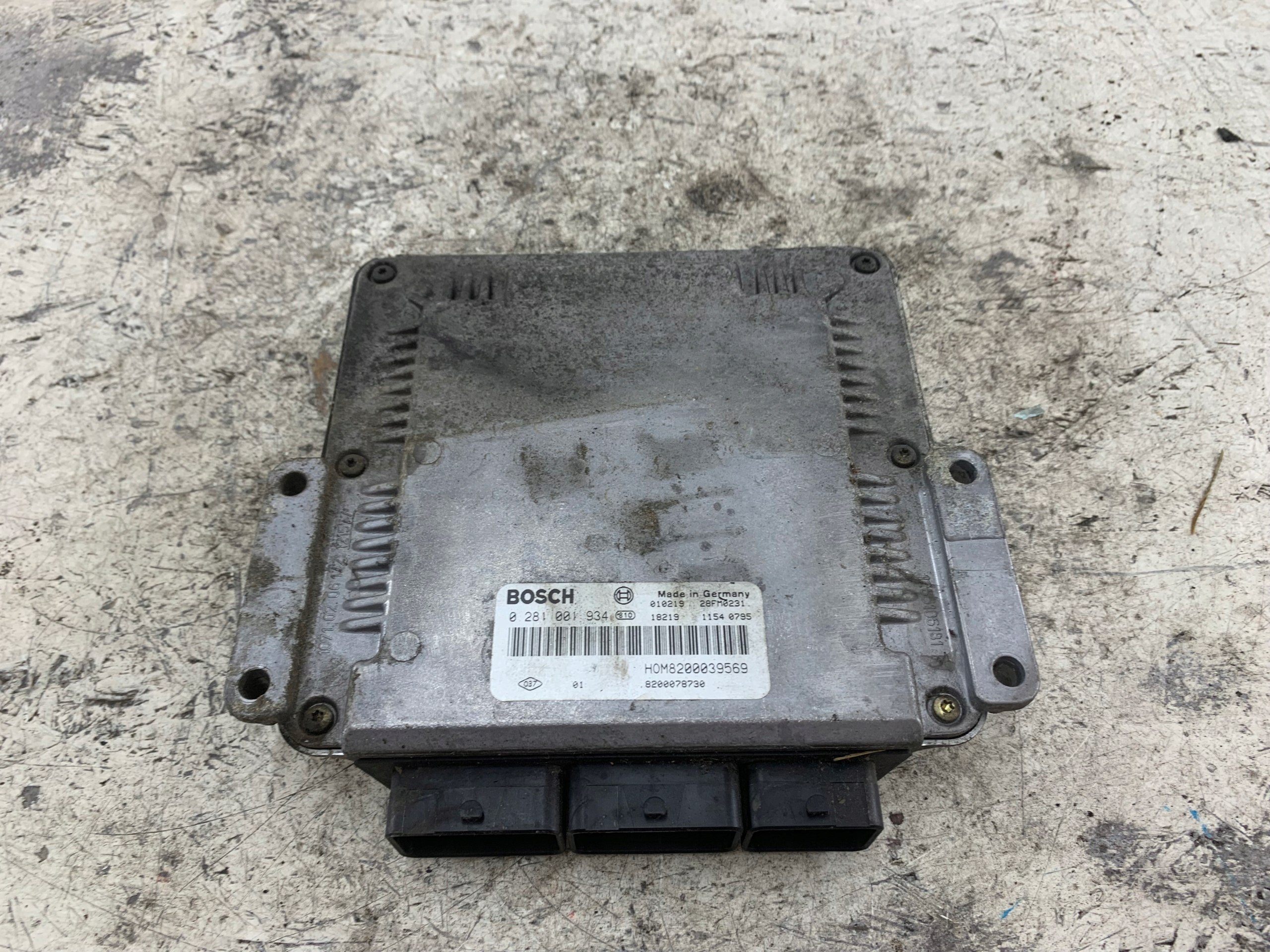 RENAULT SCENIC e 1.9 DCI Centralina Motore computer 8200039569
