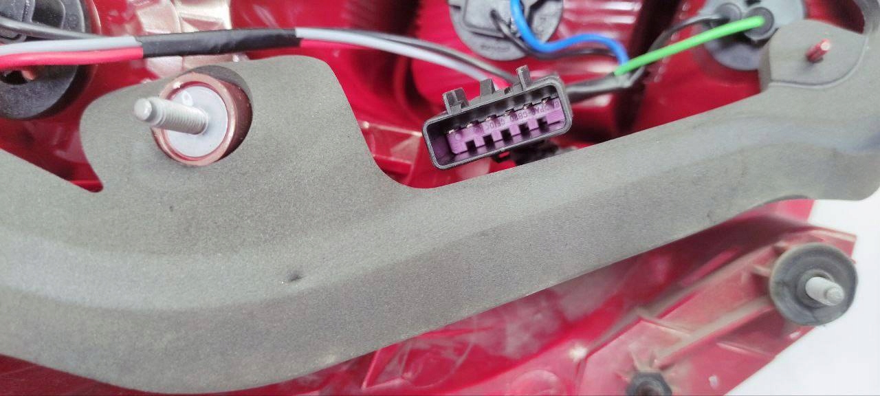 light rear right side Opel Mokka 2015 42435942