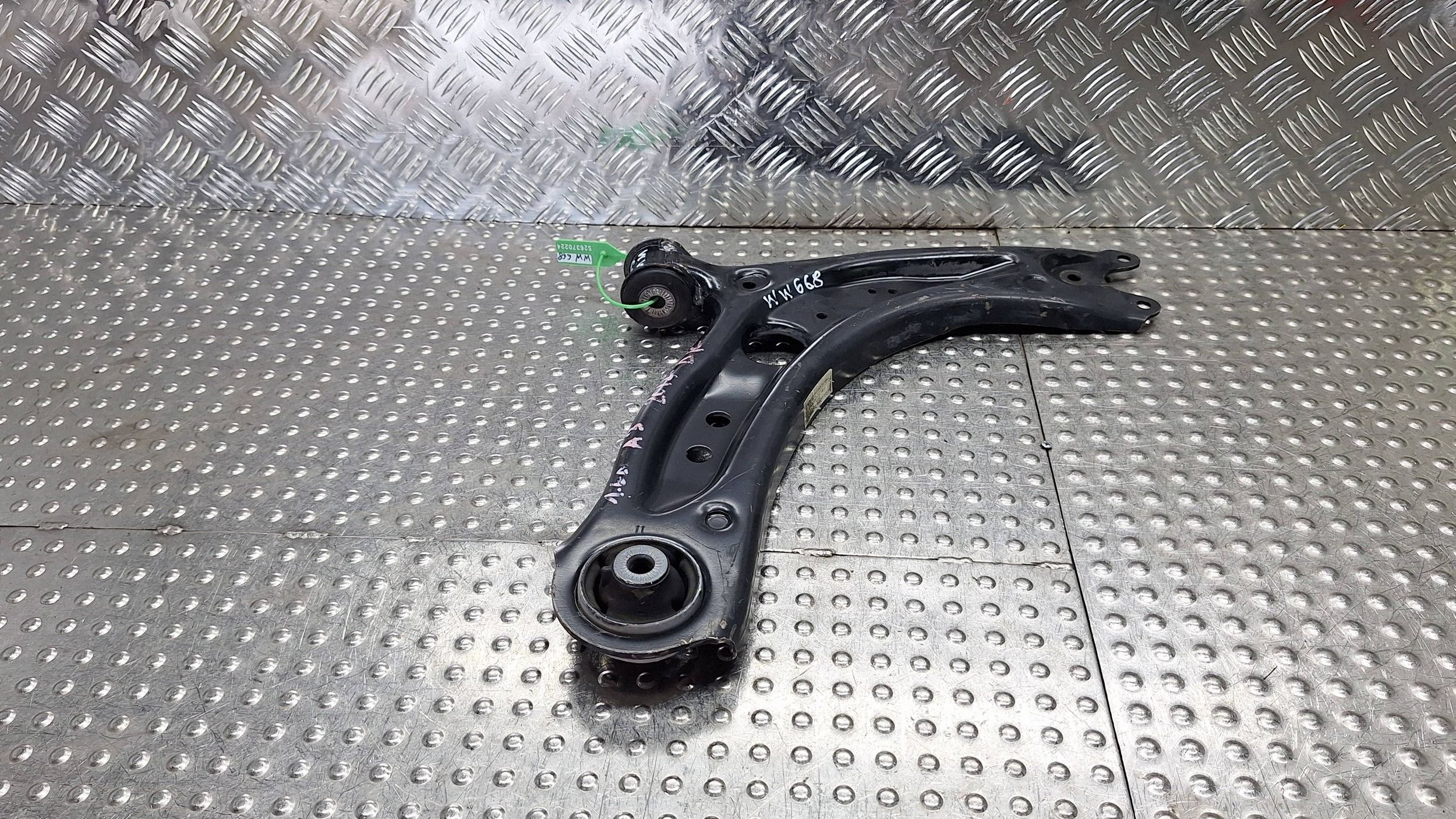arm right front 5Q0407152R VW GOLF Vll A3 8V T-ROC LEON lll OCTAVIA lll