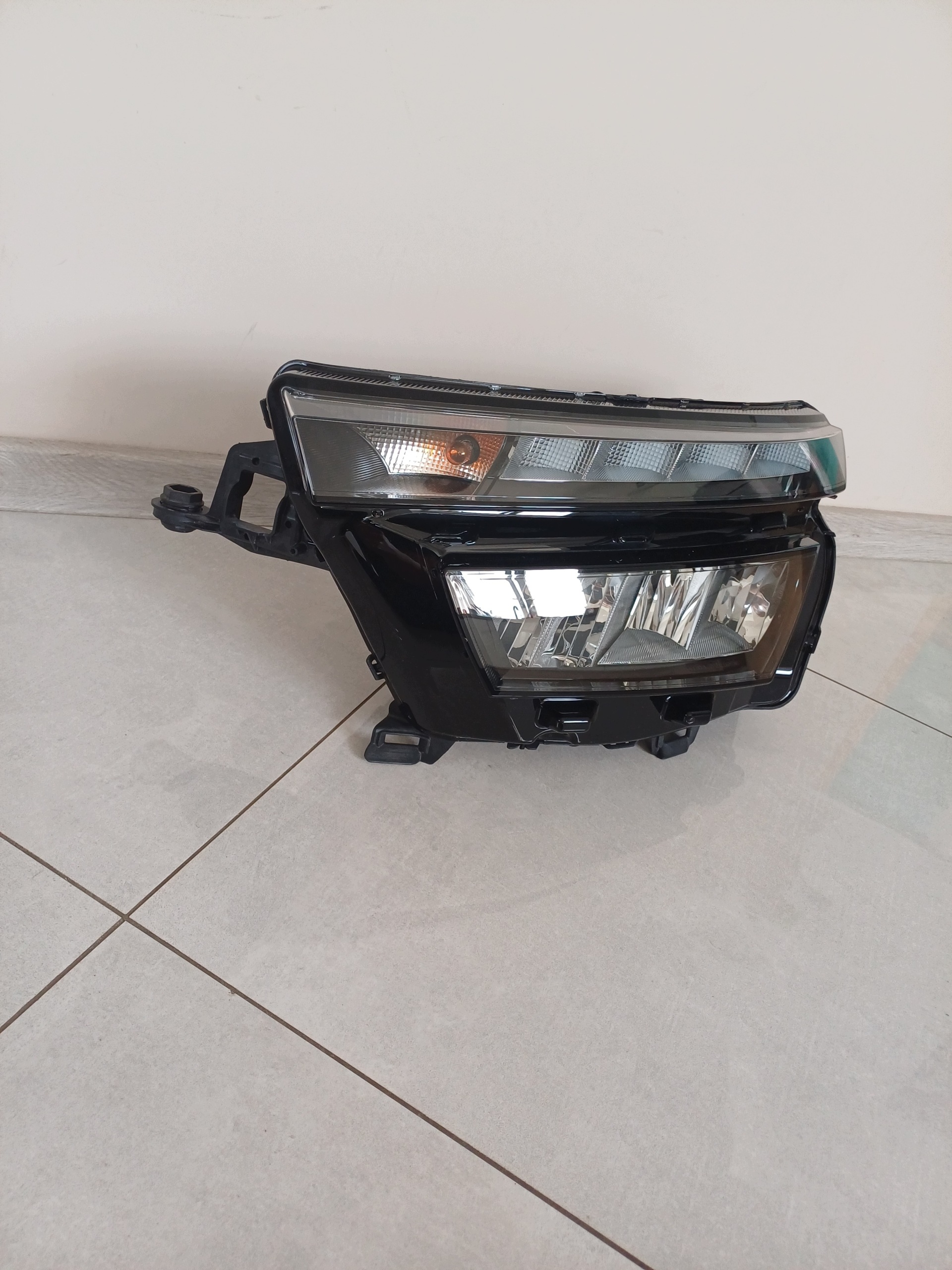 light left front front SKODA KAMIQ FULL LED 2019R