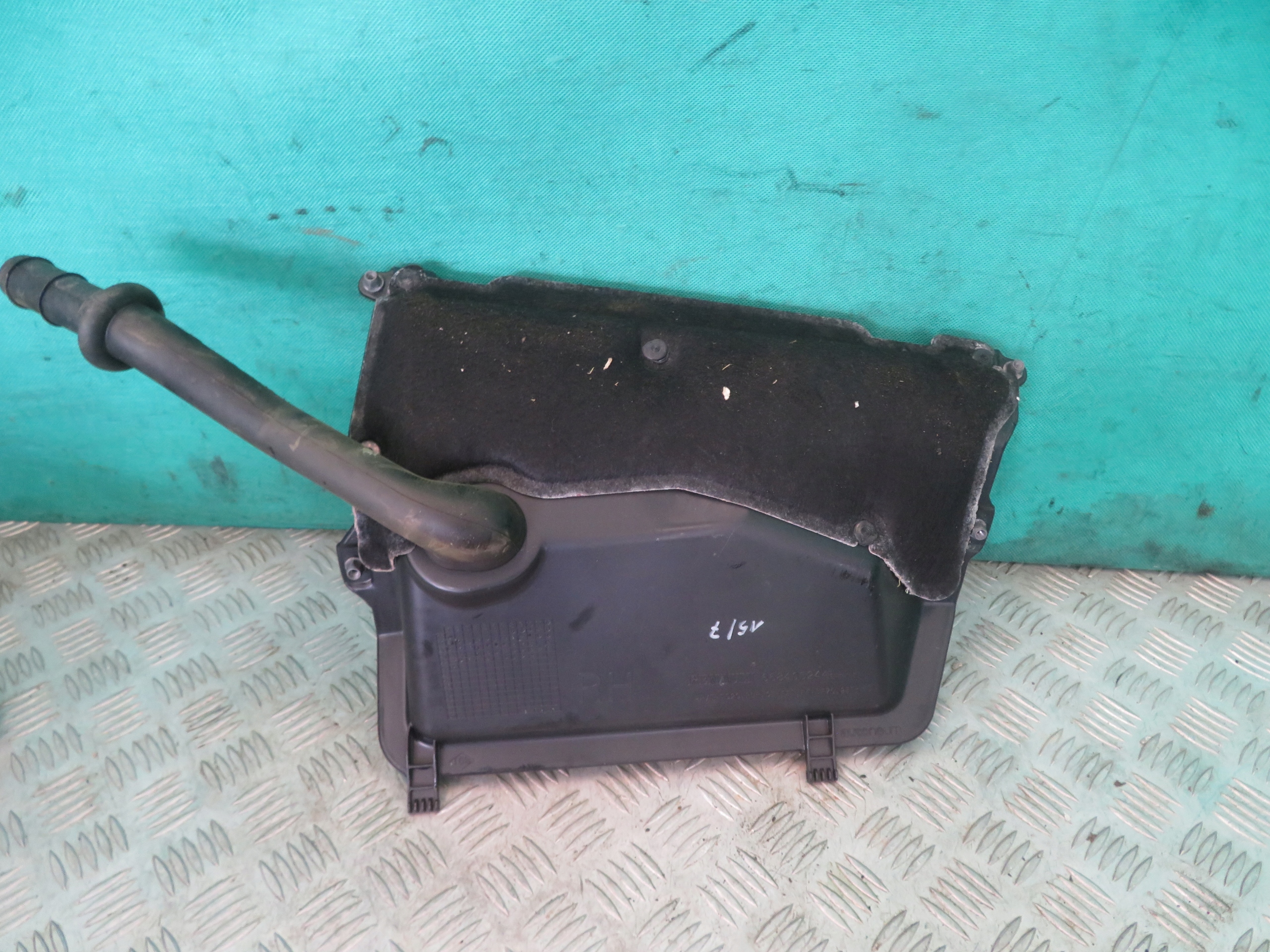 torpedo right SPLYW RENAULT TRAFIC 668405244R