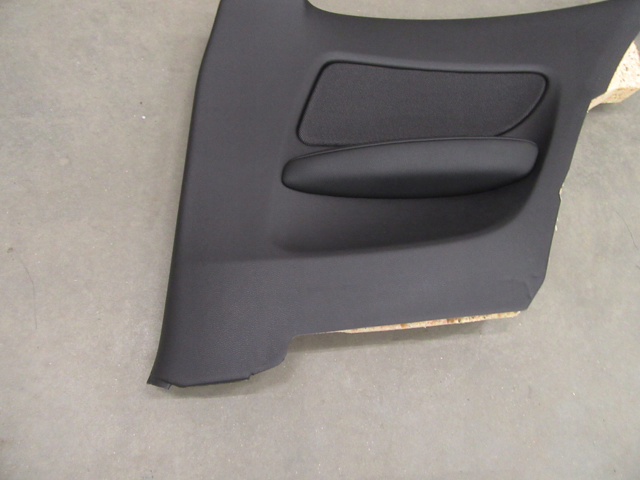 side upholstery cover right rear part BMW seria 1 e81