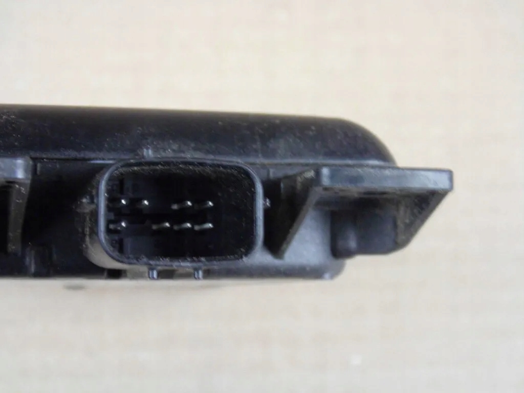 Mazda CX3 sensor sensor martwego pola punktu left D24H67Y90B