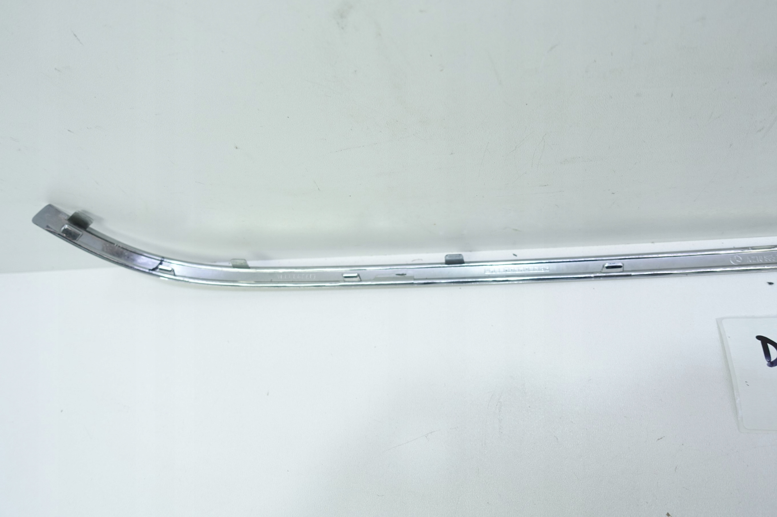 lišta nárazníku levý záď MERCEDES E W210