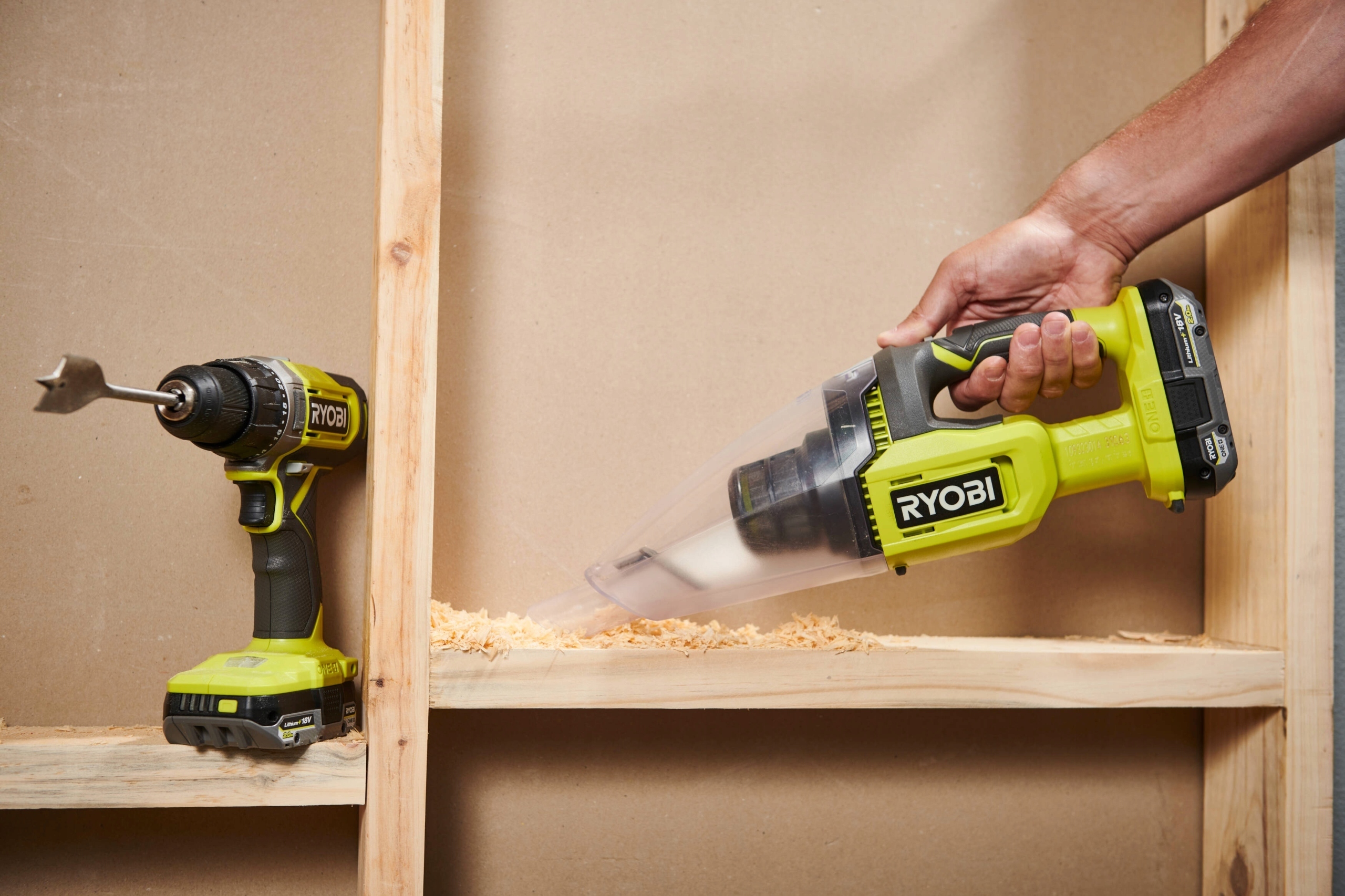 RYOBI KOMPAKTOWY RĘCZNY AKUMULATOROWY ODKURZACZ RHV18 ONE 18V 600ML SOLO Czas pracy bezprzewodowej 30 min