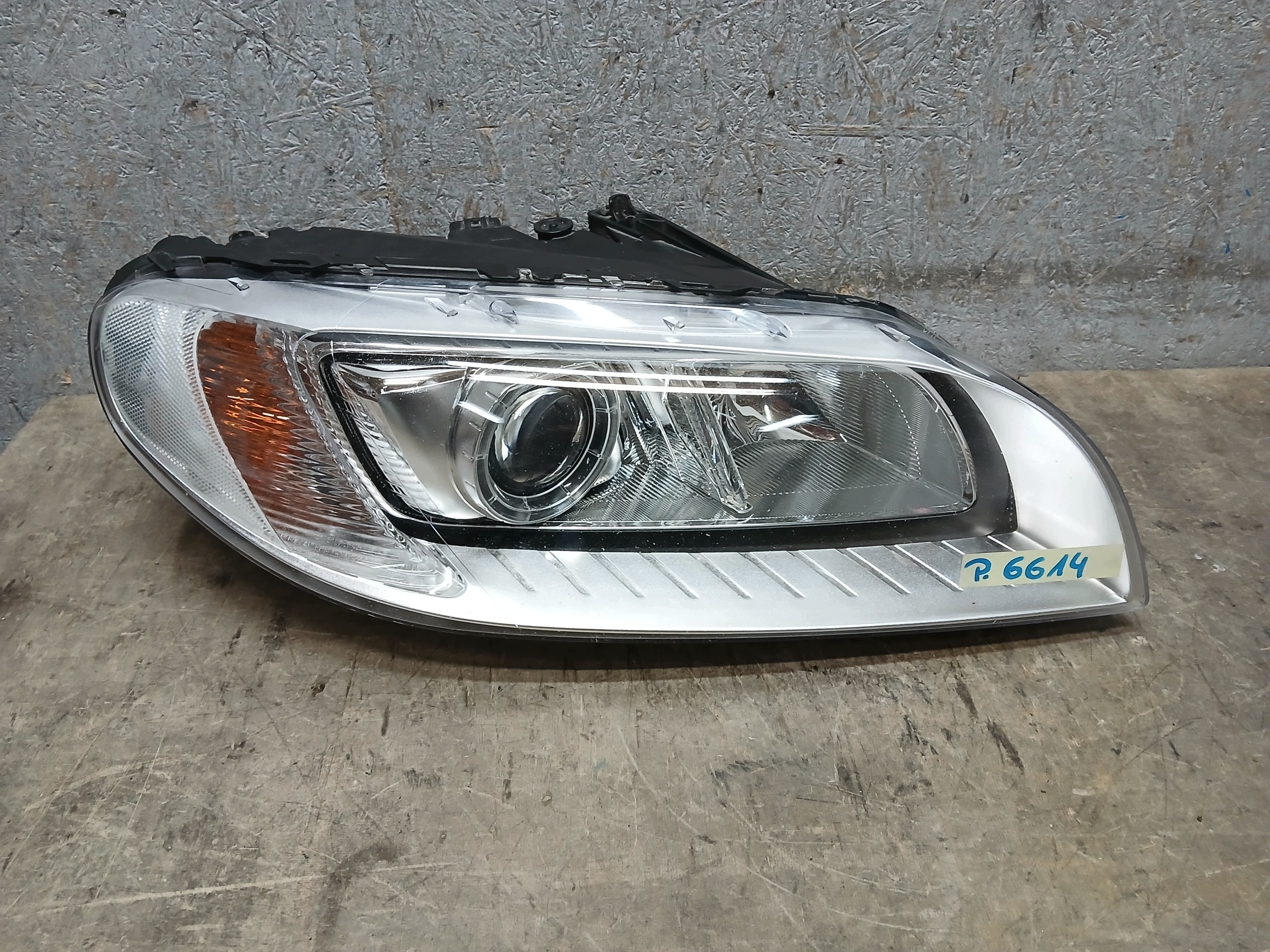 light front right VOLVO V70 V-70 V 70 XENON LIFT 31420014