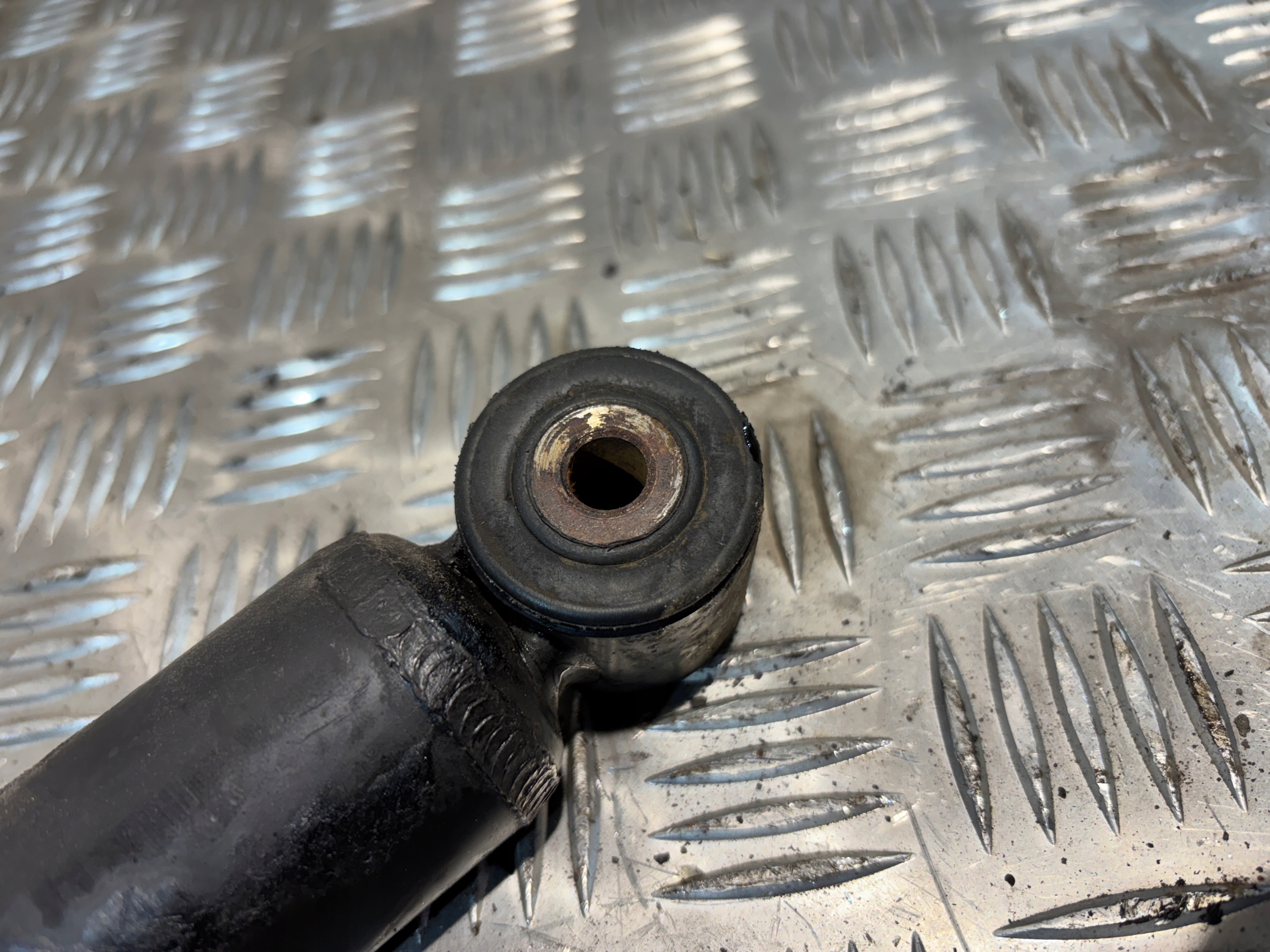 shock absorbers rear. Honda HR-V II 2