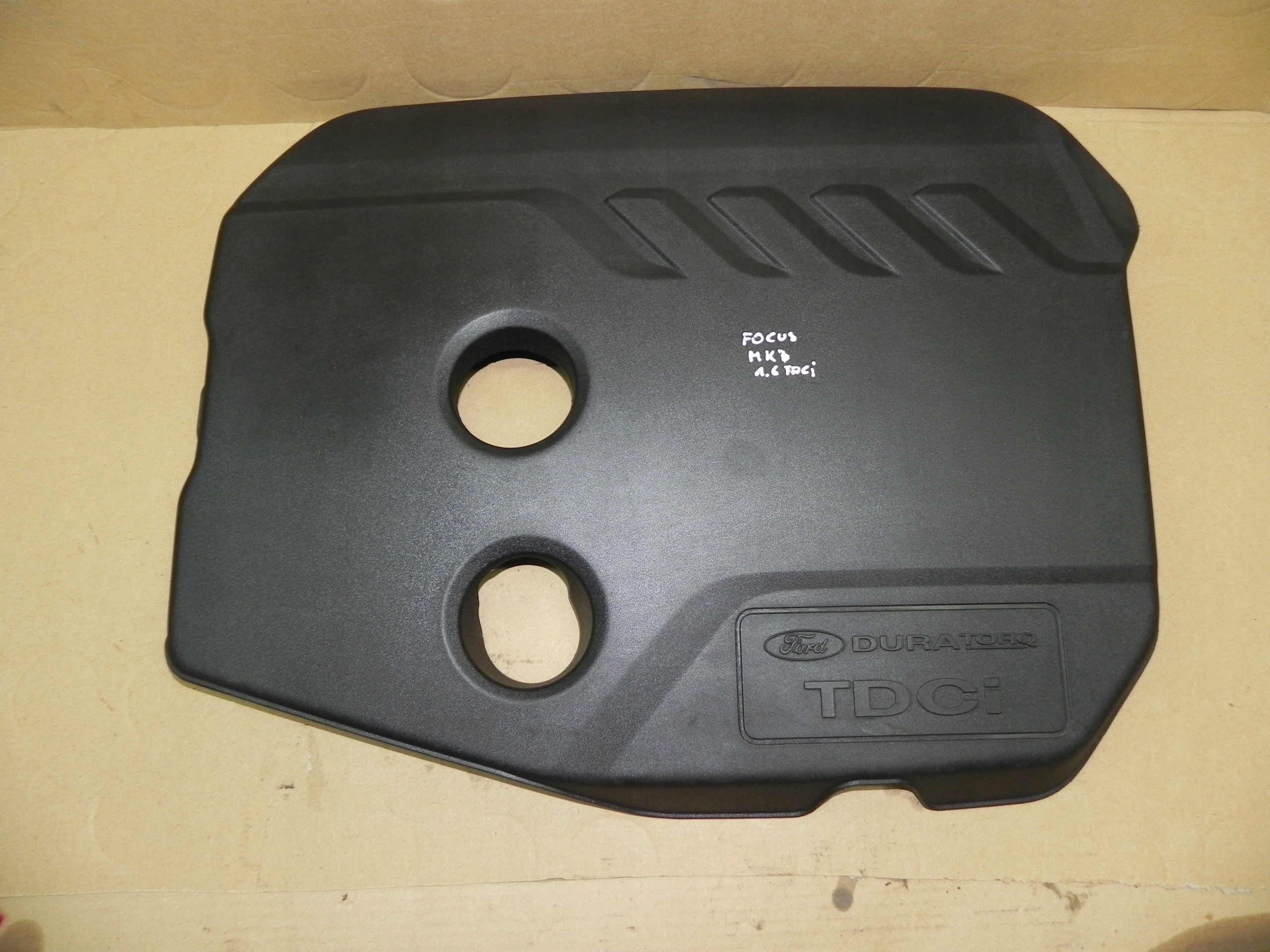 AV6Q6N041C - FORD FOCUS S MAX MONDEO 1.6 TDCI КРЫШКА ДВИГАТЕЛЯ