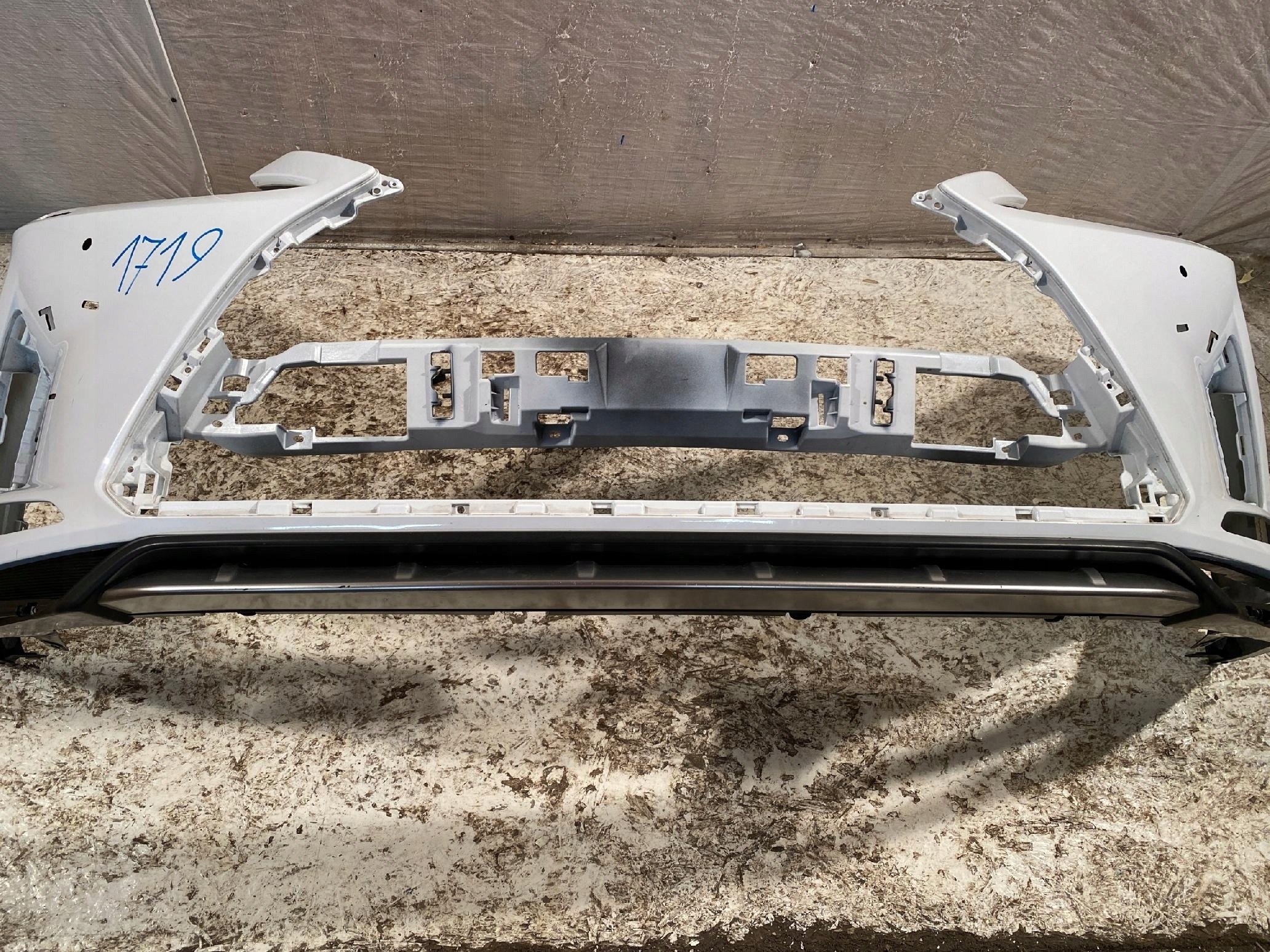 Lexus RX IV RX450H LIFT 19- bumper front