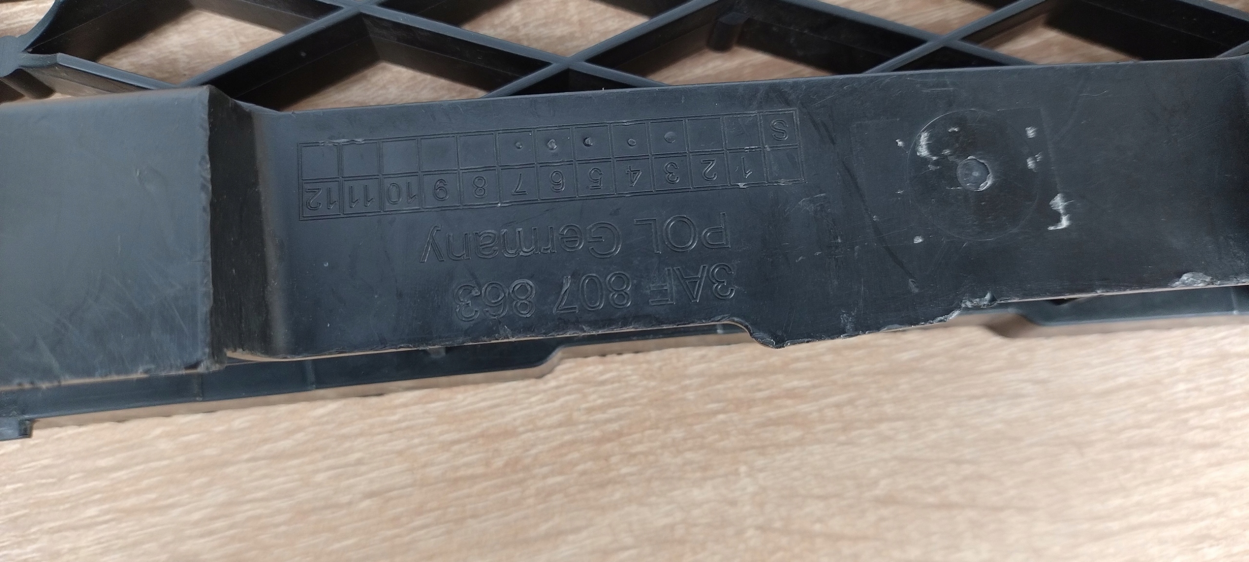 VW PASSAT B7 KOMBI 3AF bumper bracket rear part central