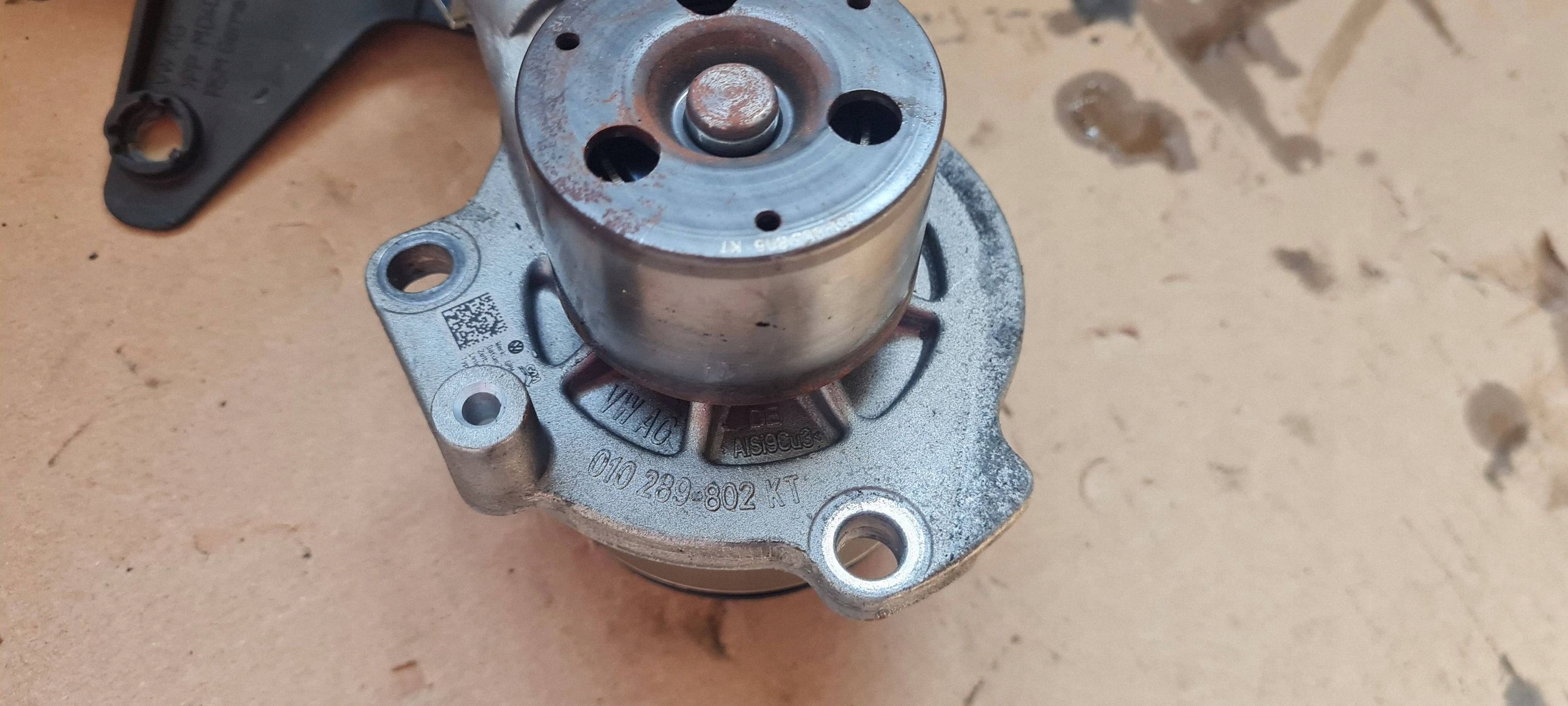 A4 B9 8W water pump sensor 2.0 TDI 04L011N A5 8W Q5 80A A6
