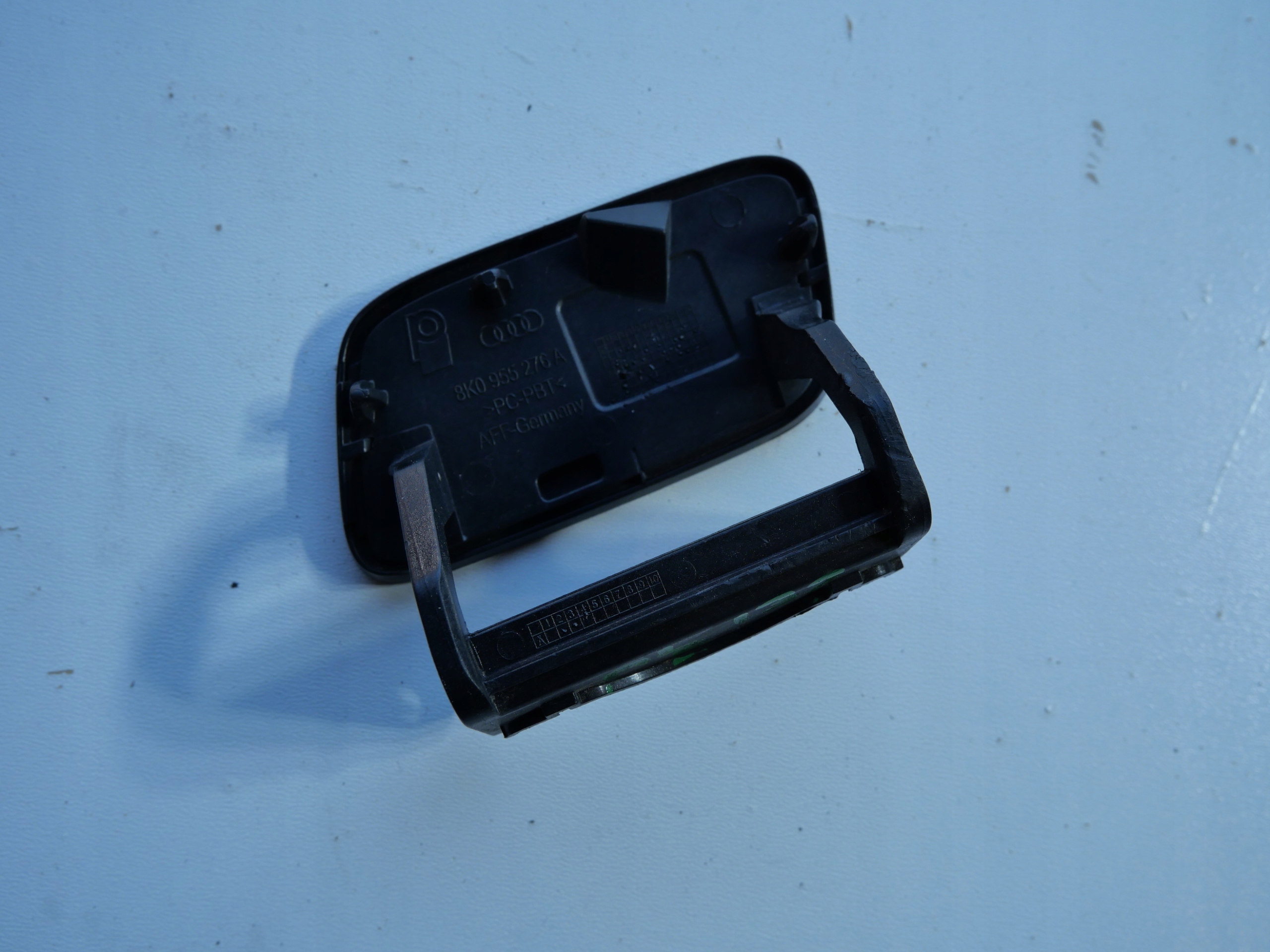 AUDI A4 B8 Verschlußstopfen der Spritzdüse Leuchte 8K0955276A rechts