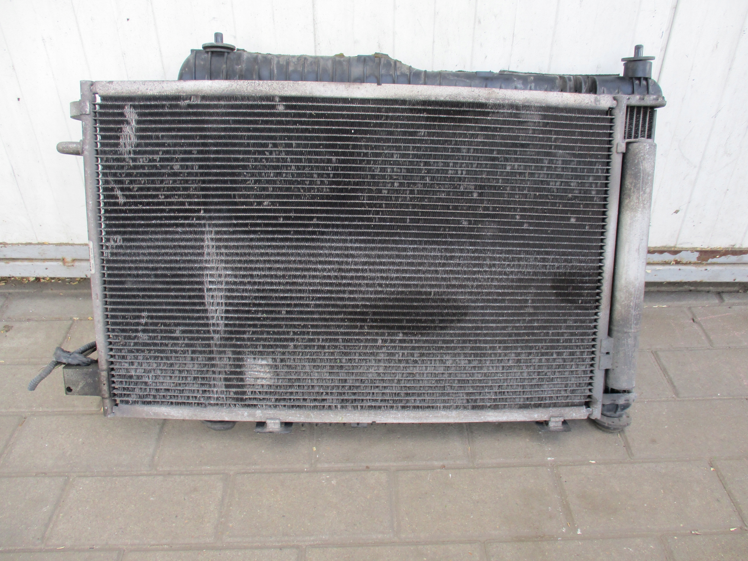 CHŁODNICA WODY KLIMY FIESTA MK7 1.25 11R KOMPLET