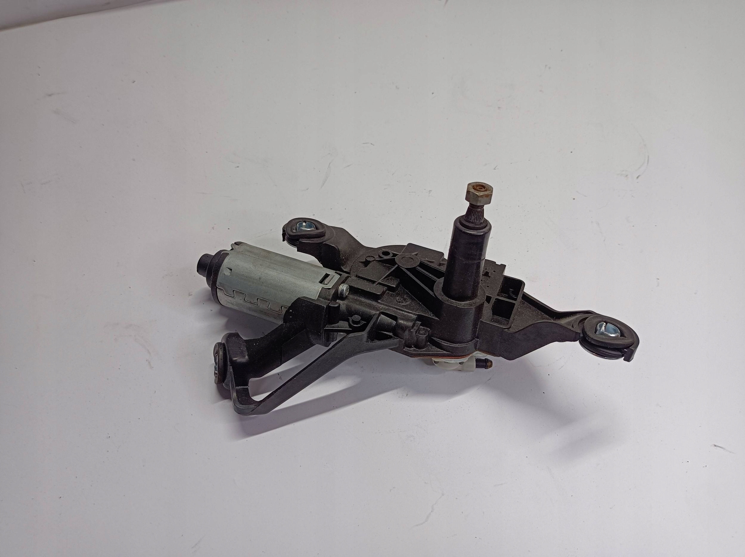 motorić brisača stražnje BMW 1 E81 E87 67637199569