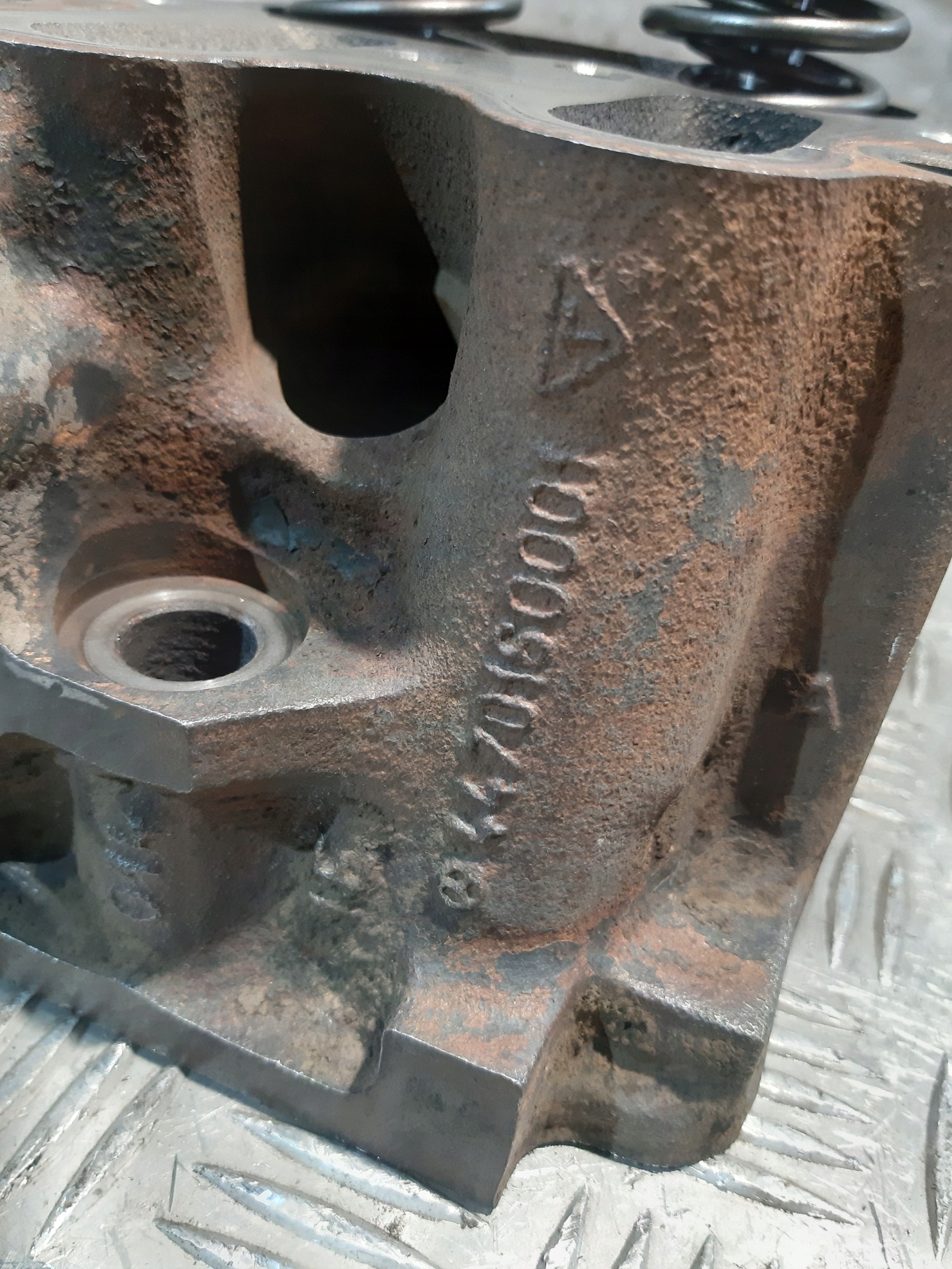 MERCEDES-BENZ TESTATA cylindra 4470160001