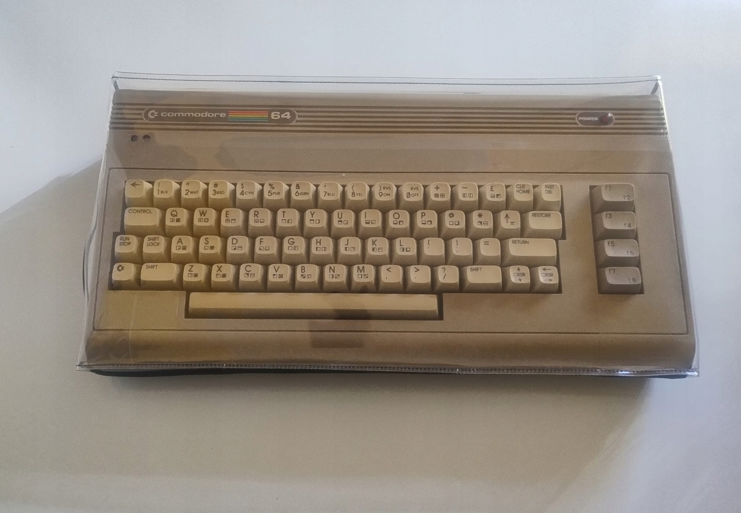 Крышка для Commodore 64-я - абсолютно новая!