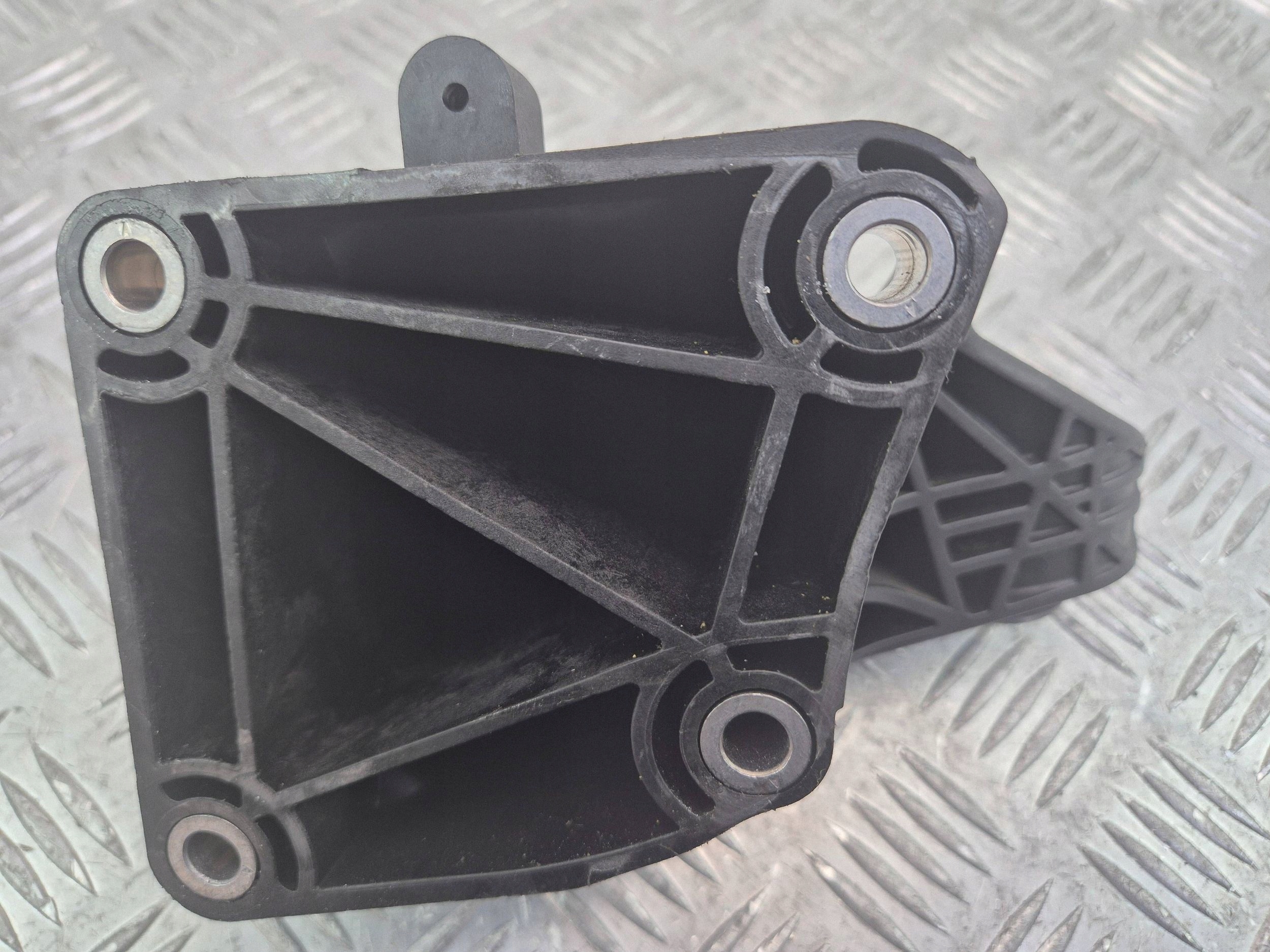 engine mount Mercedes GLE350d W166 A6422236204 642.826