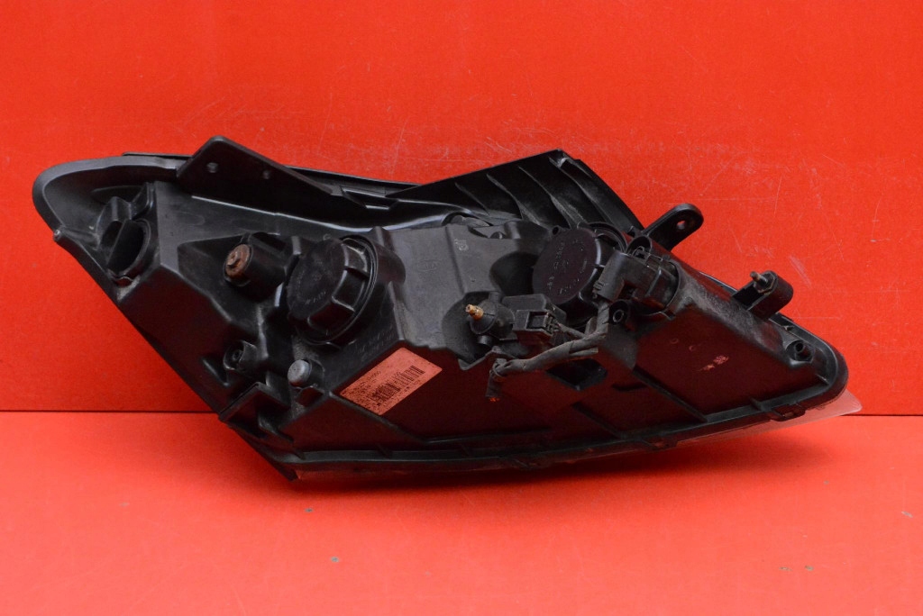 REFLEKTOR left light front EU 92101-1H000 KIA CEED 1 and 07-10