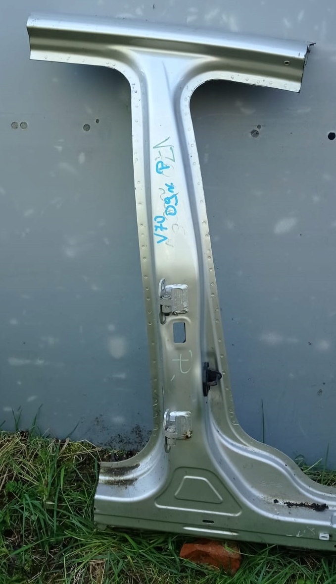 VOLVO V70 09R pillar central right threshold