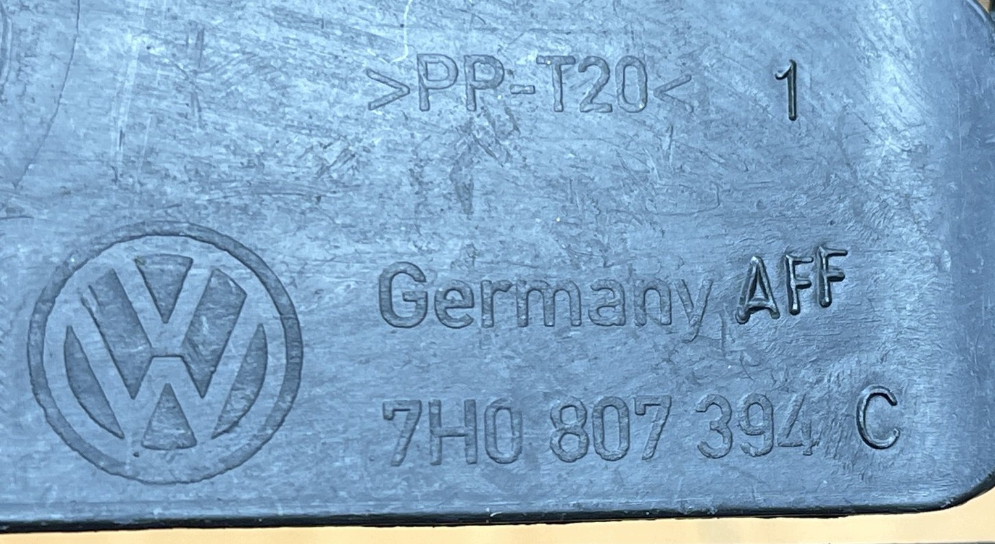 VW T5 TRANSPORTER MULTIVAN 2003- Support Poignée Pare choc Arrière Droite 7H0807394C