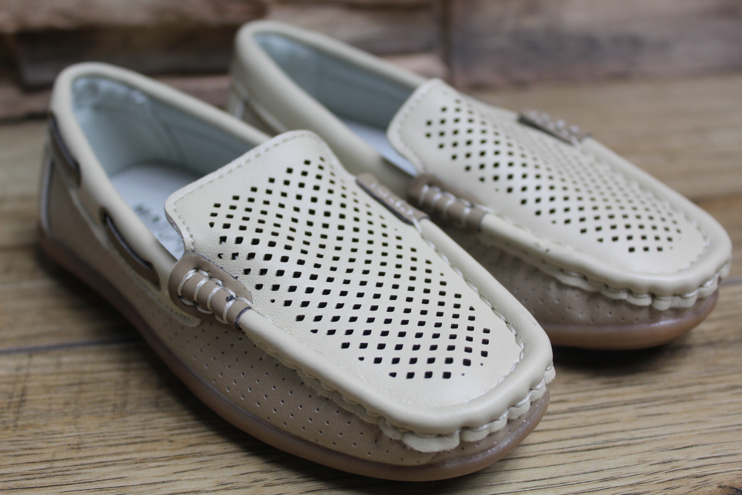 BUTY KOMUNIJNE, MOKASYNY ROZ. 29 Marka Inna marka