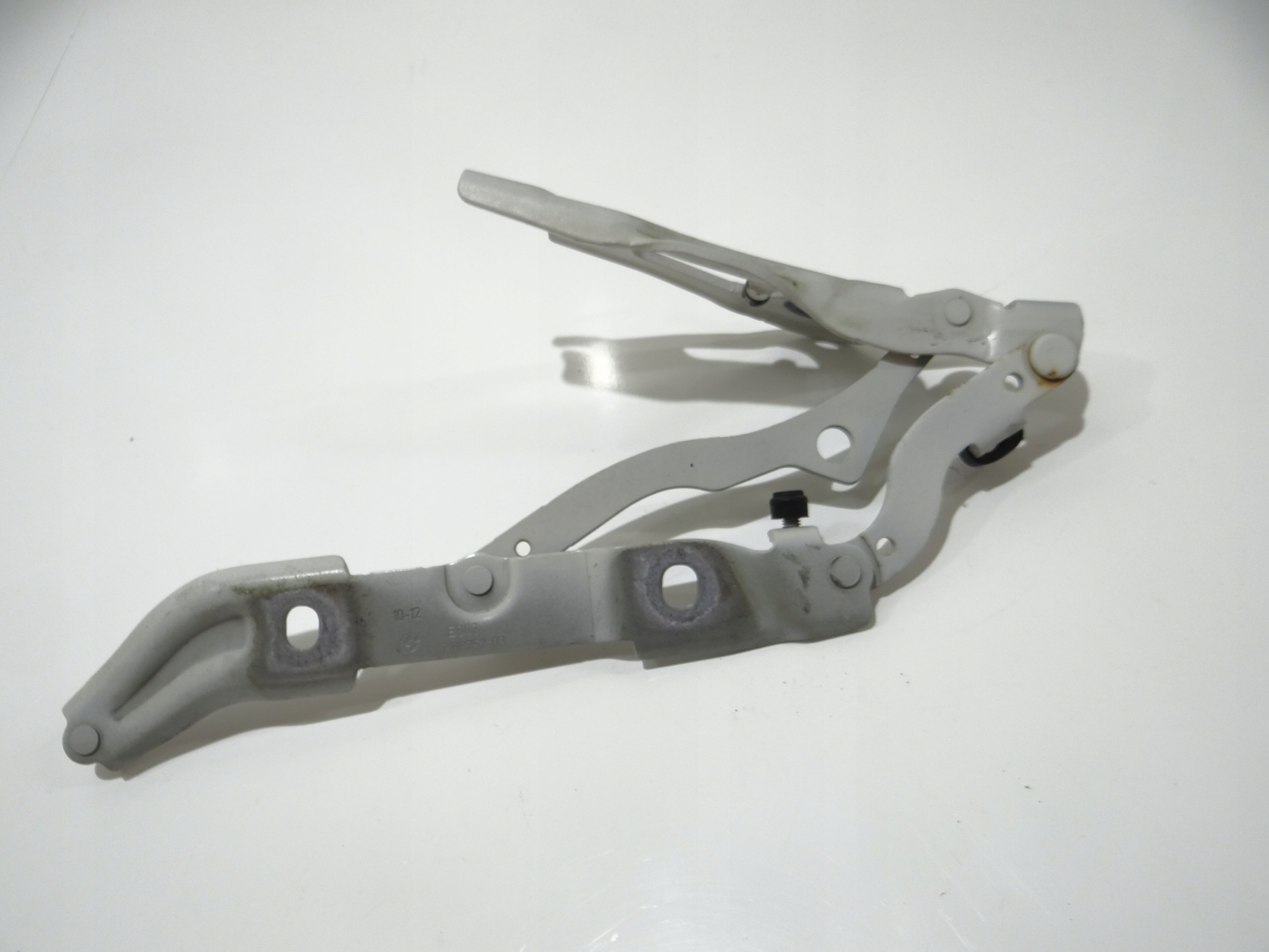 hinge bonnet boot right BMW E88 7166752 300