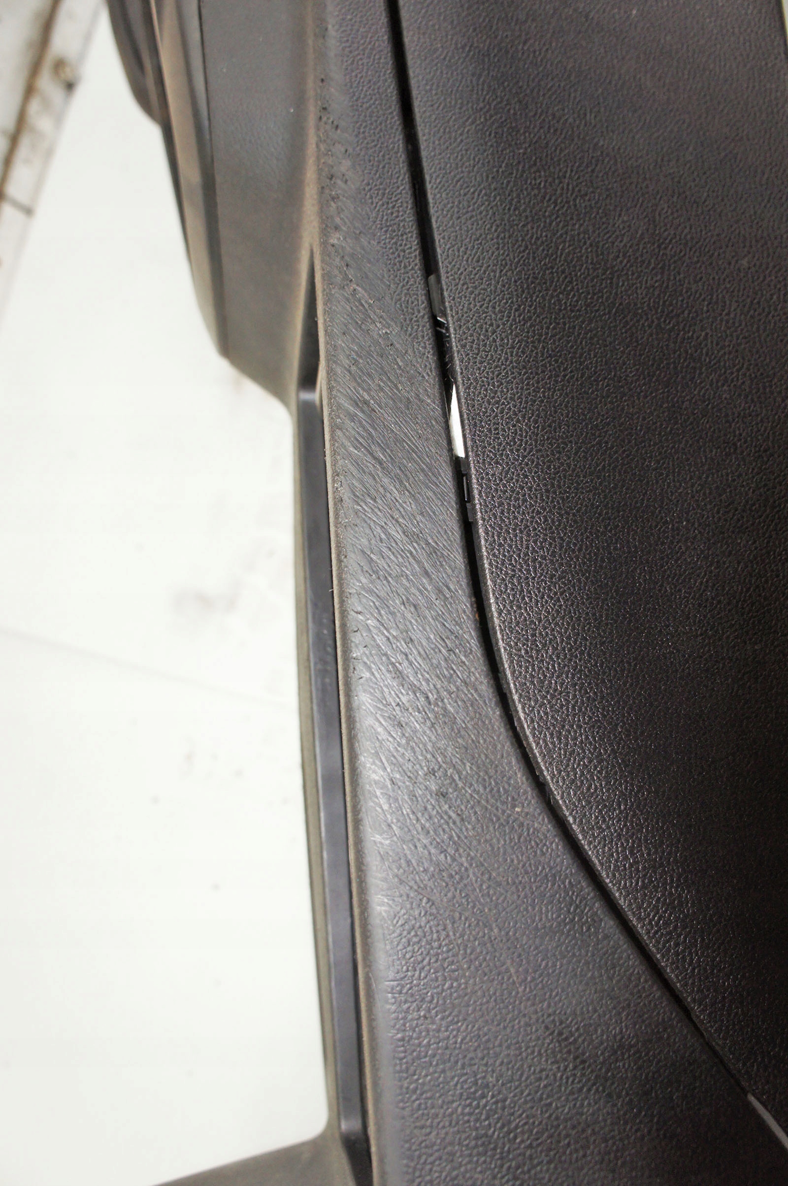 SF212 FORD Focus MK4 ^ тунель середина